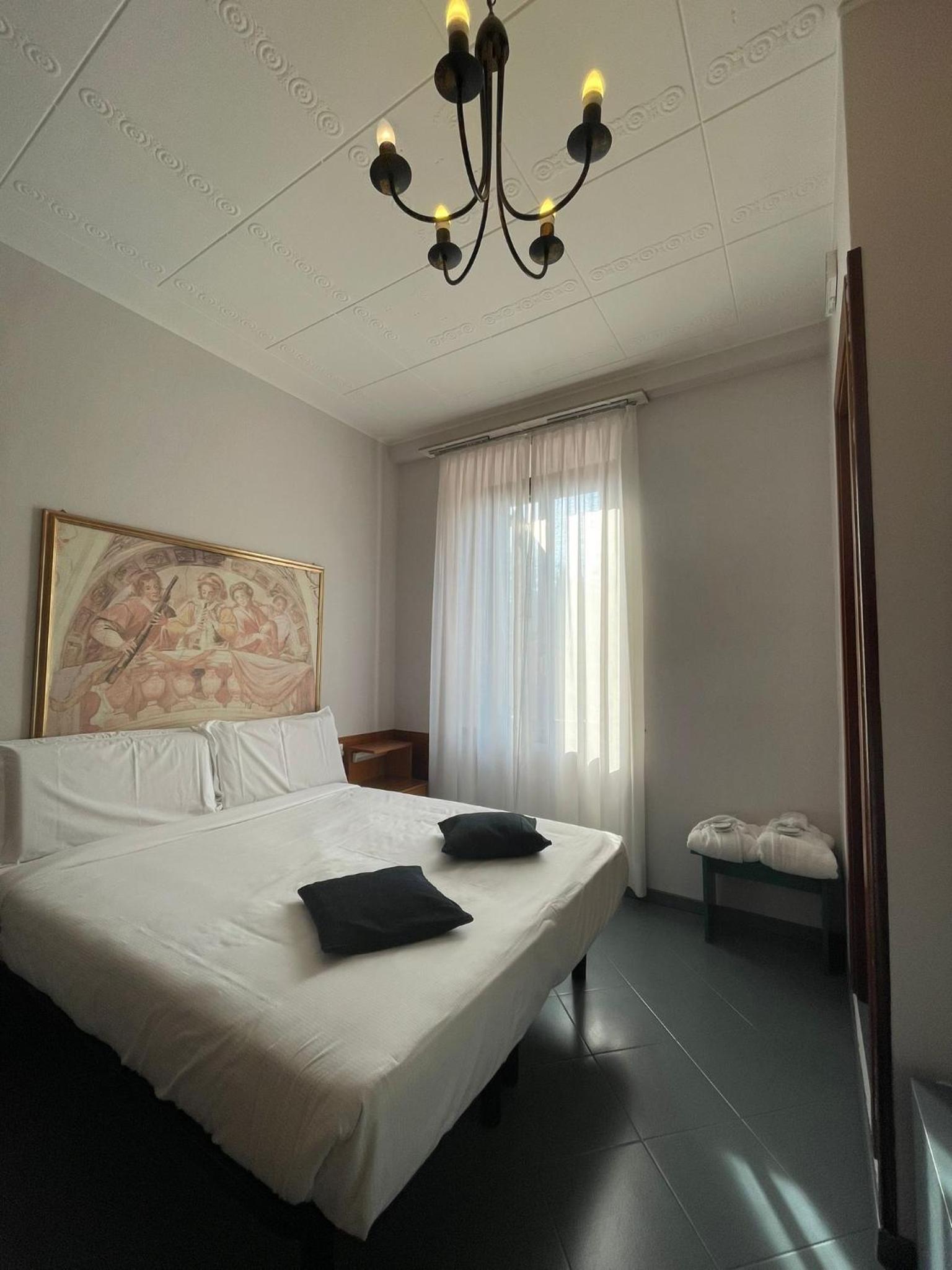 Double or Twin Room photo 2