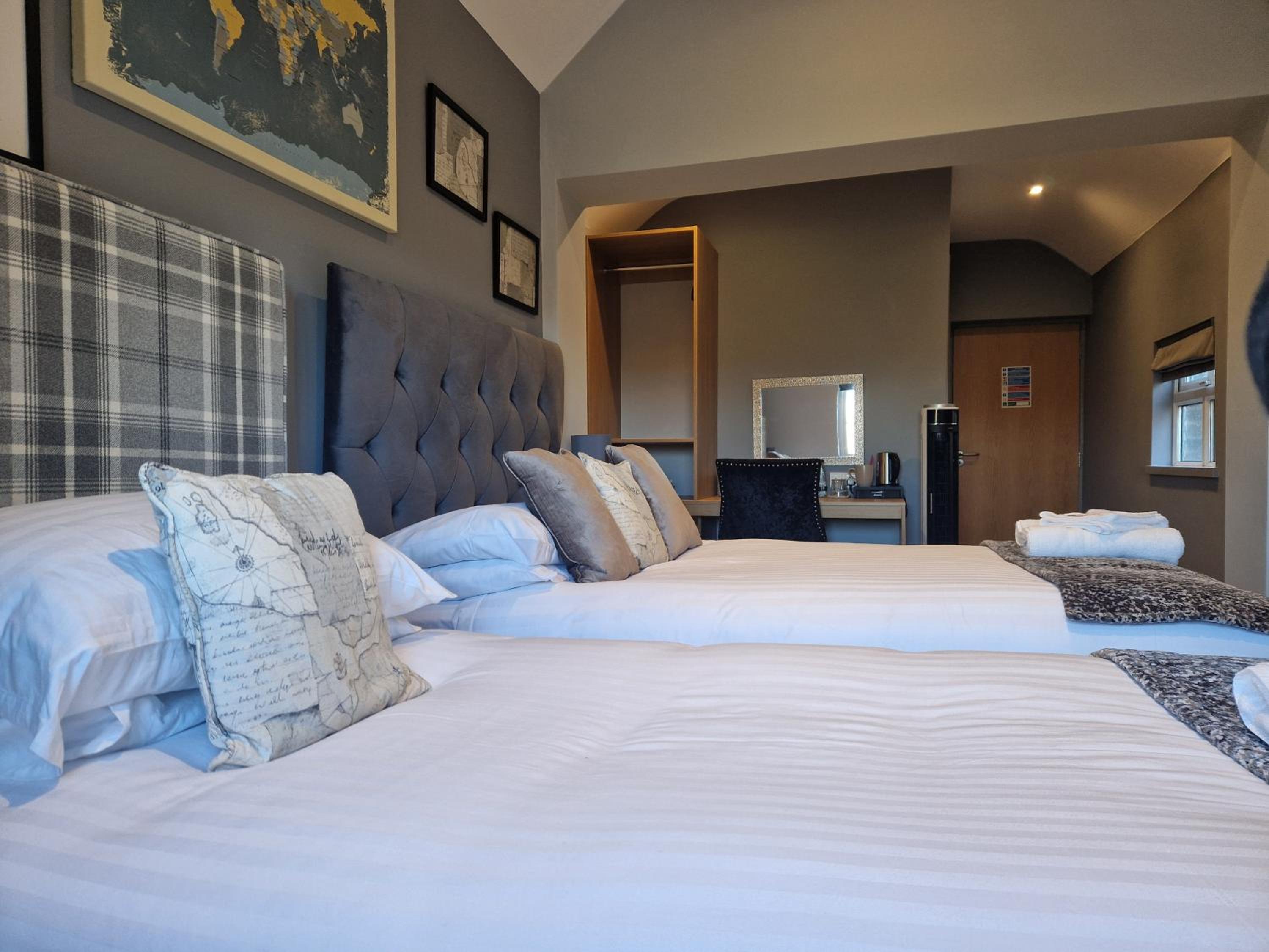 Standard Twin Room - Photo 1