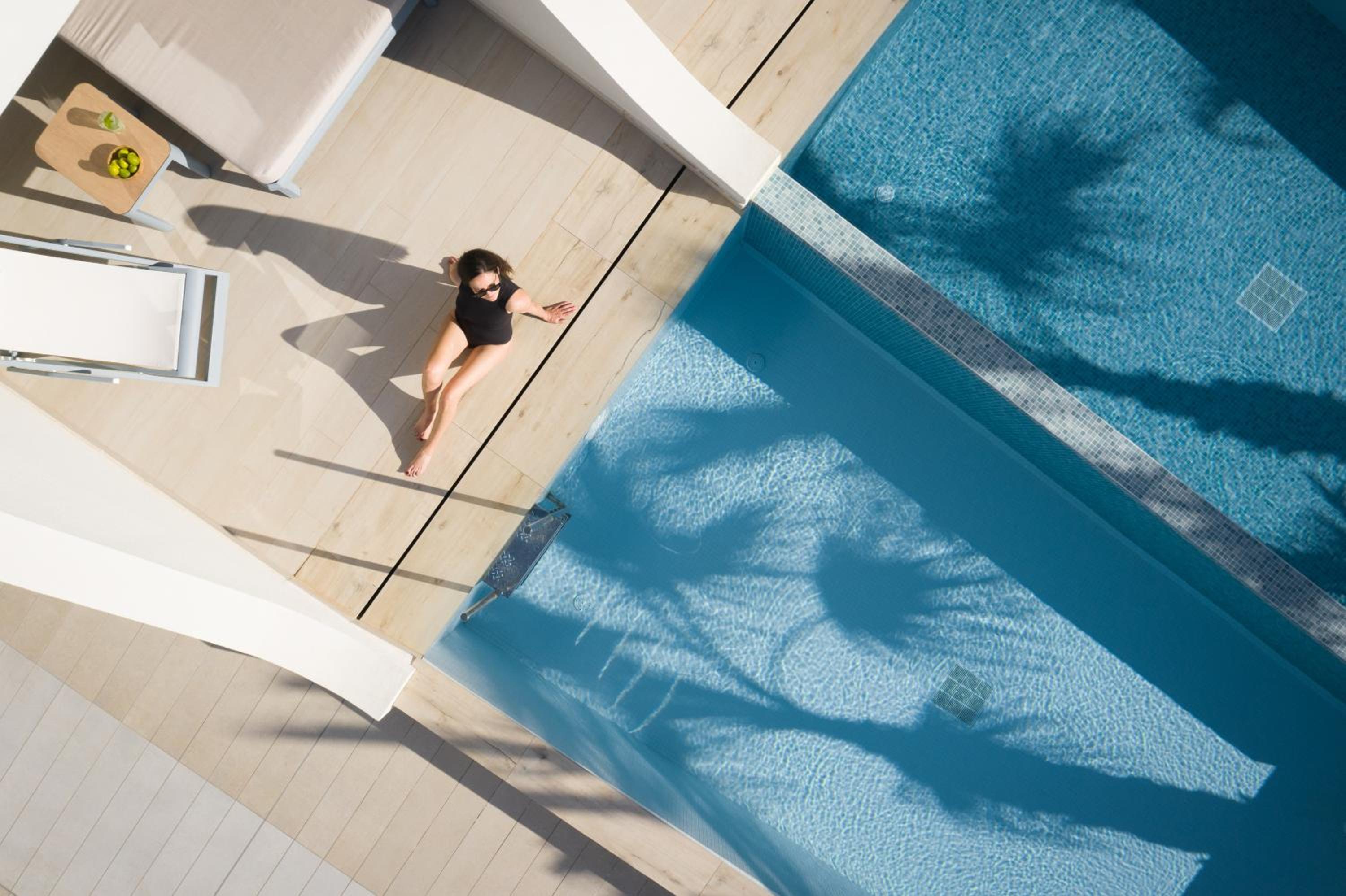Two Bedroom Family with Individual Pool - Photo 7