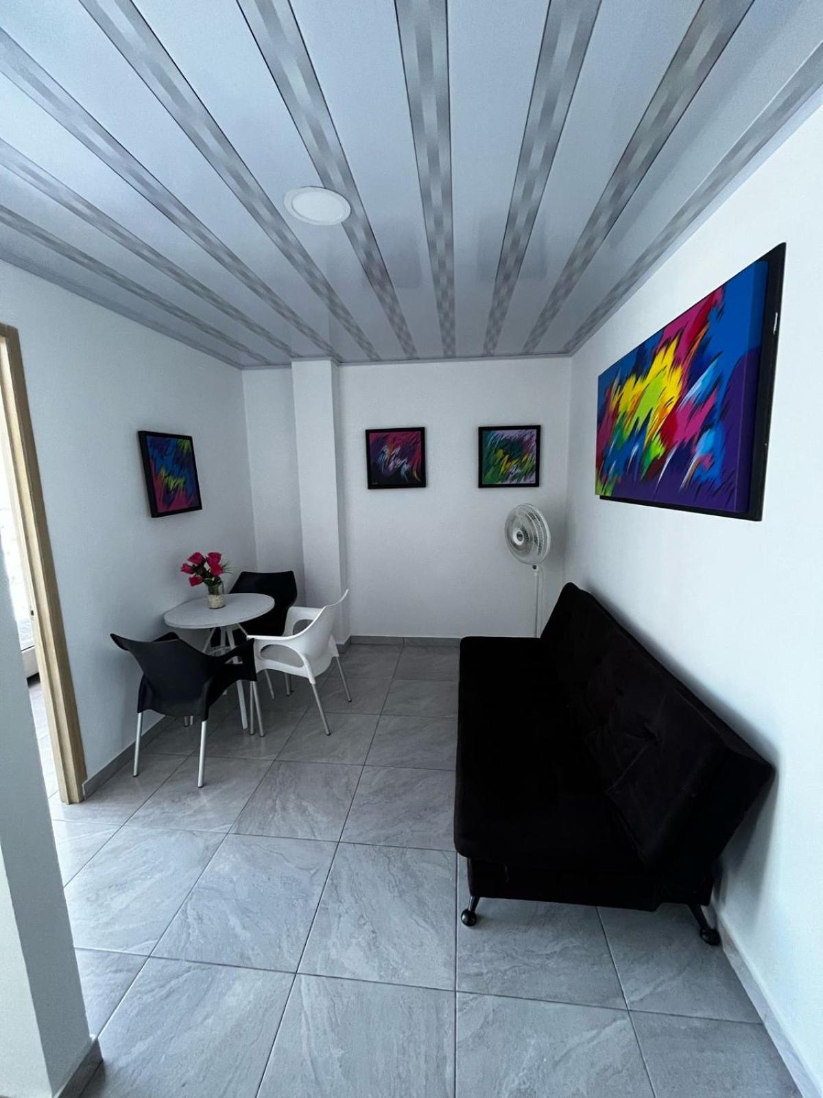 One-Bedroom Apartment photo 1