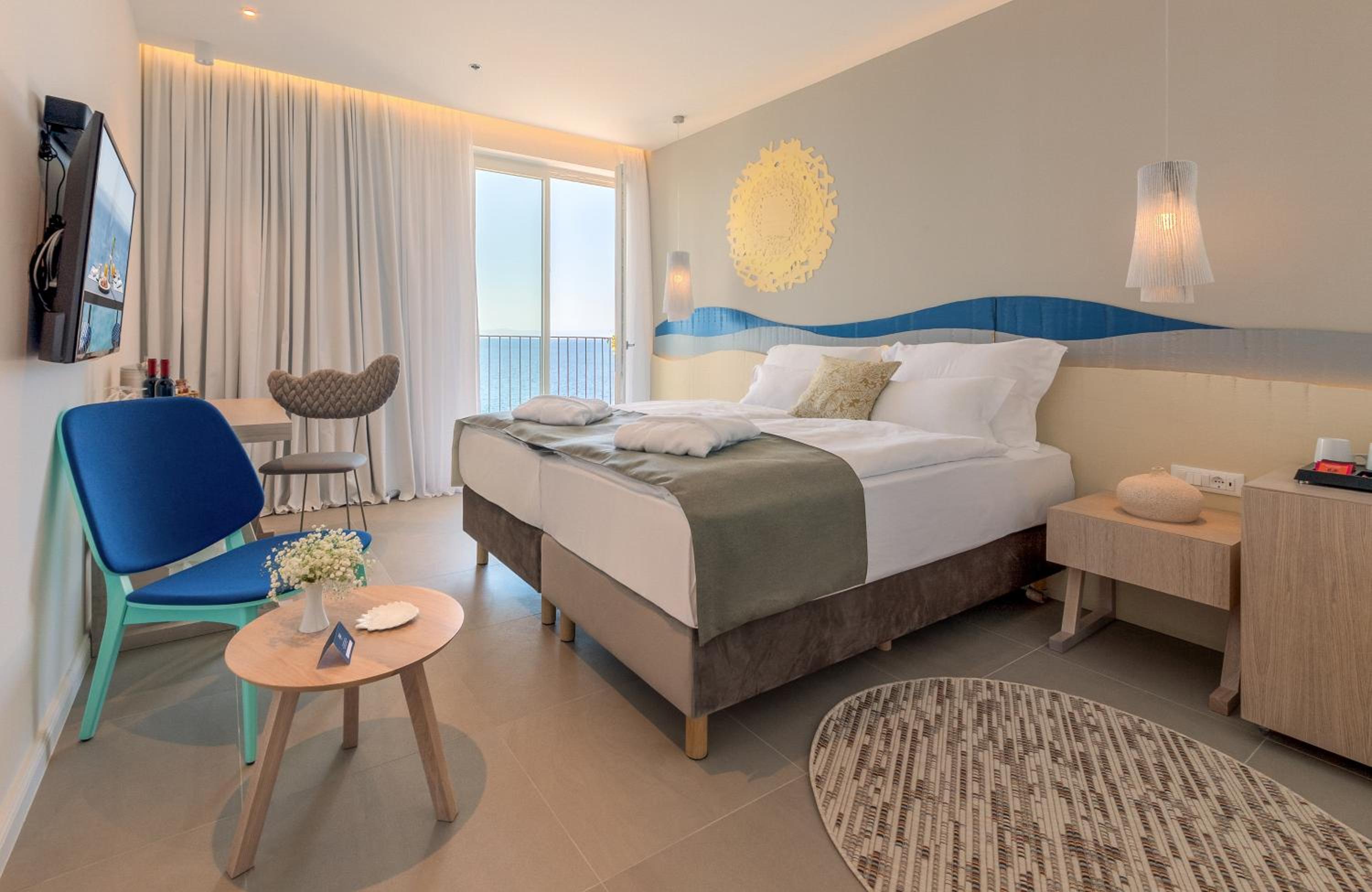 Standard Doppelzimmer mit Balkon und Meerblick