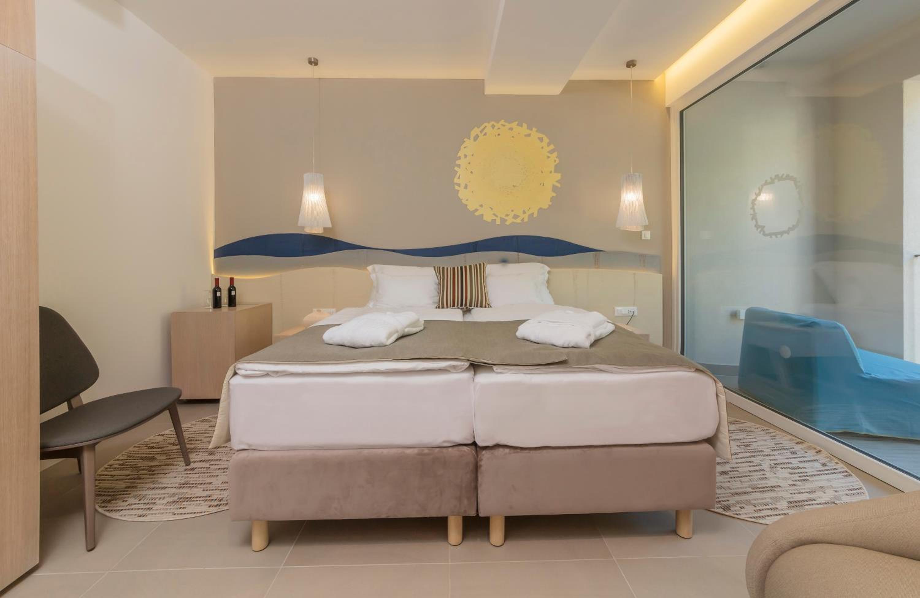 Superior Double Room with Balcony photo 2