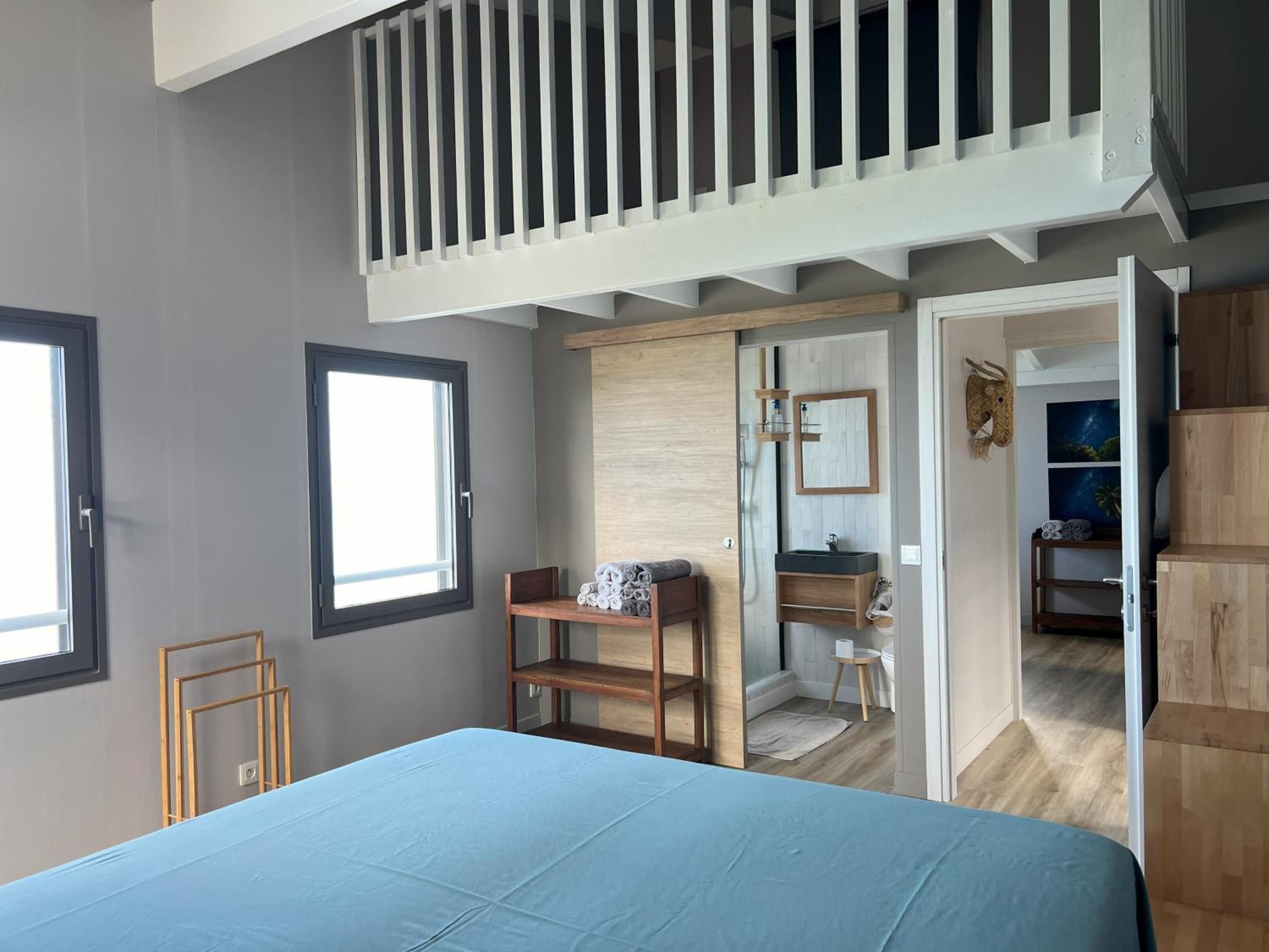 Three-Bedroom Villa photo 2