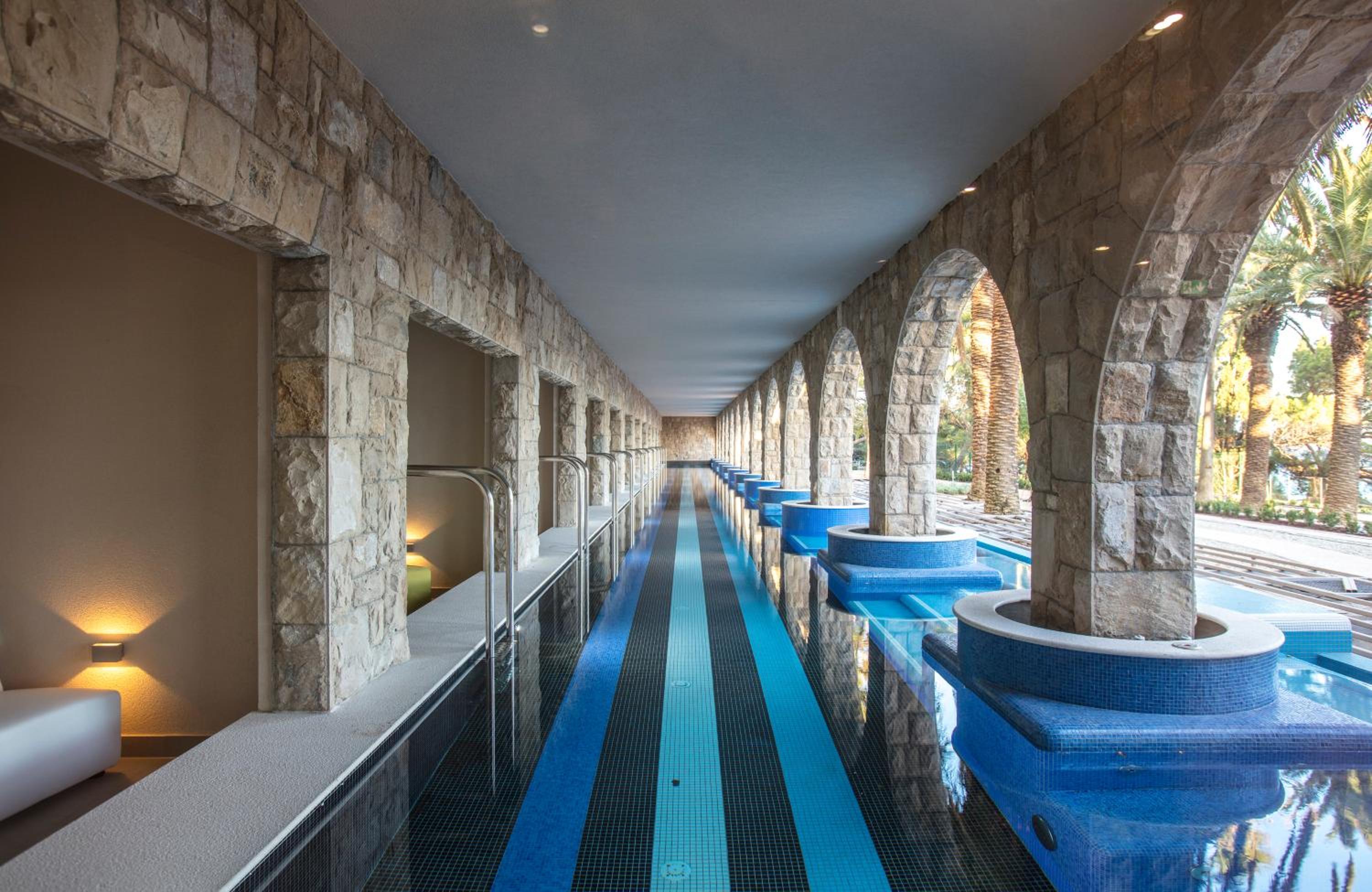  Deluxe Junior Suite with Swim-Up photo 2