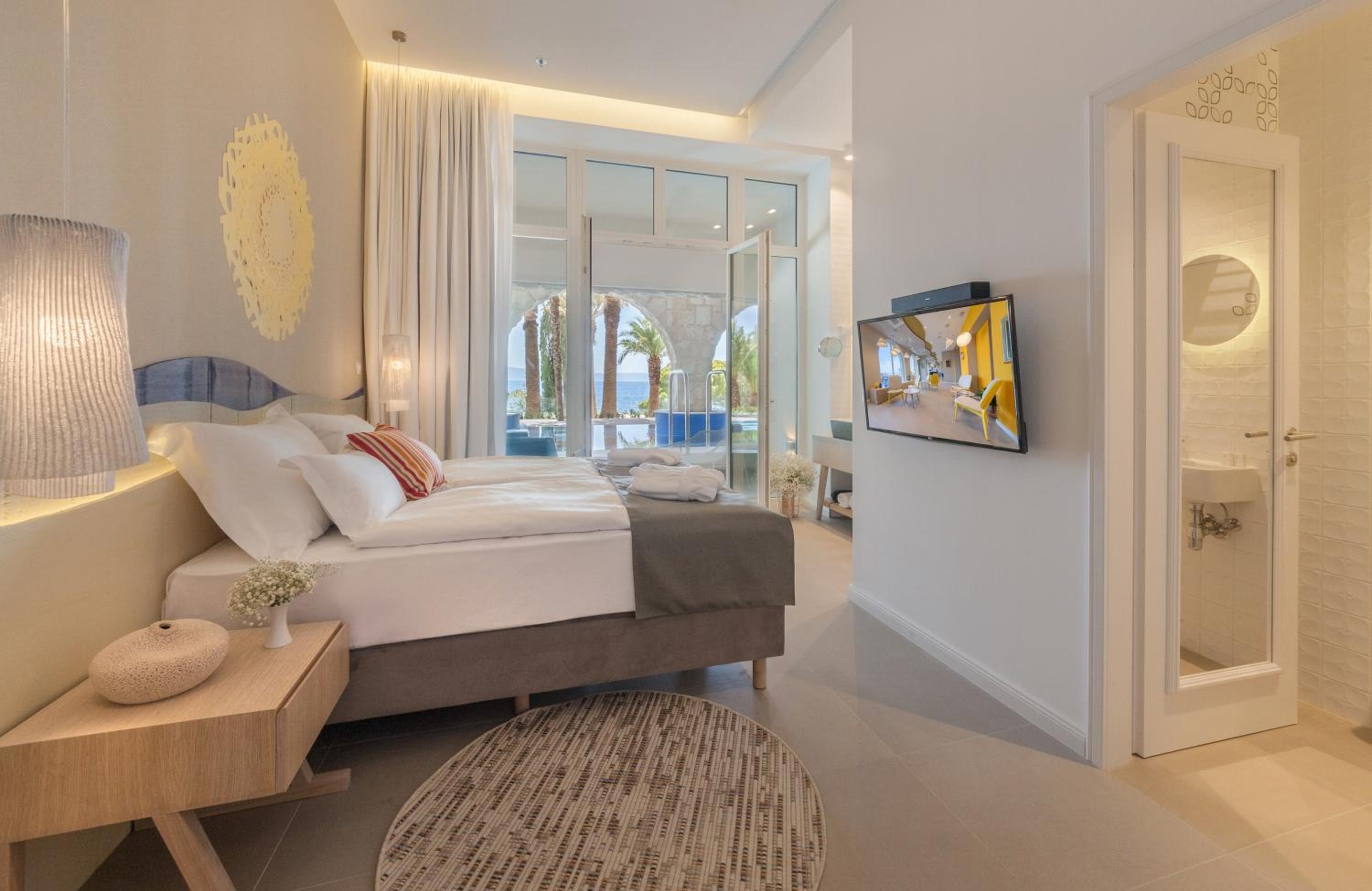 Deluxe Junior Suite mit direktem Zugang zum Pool