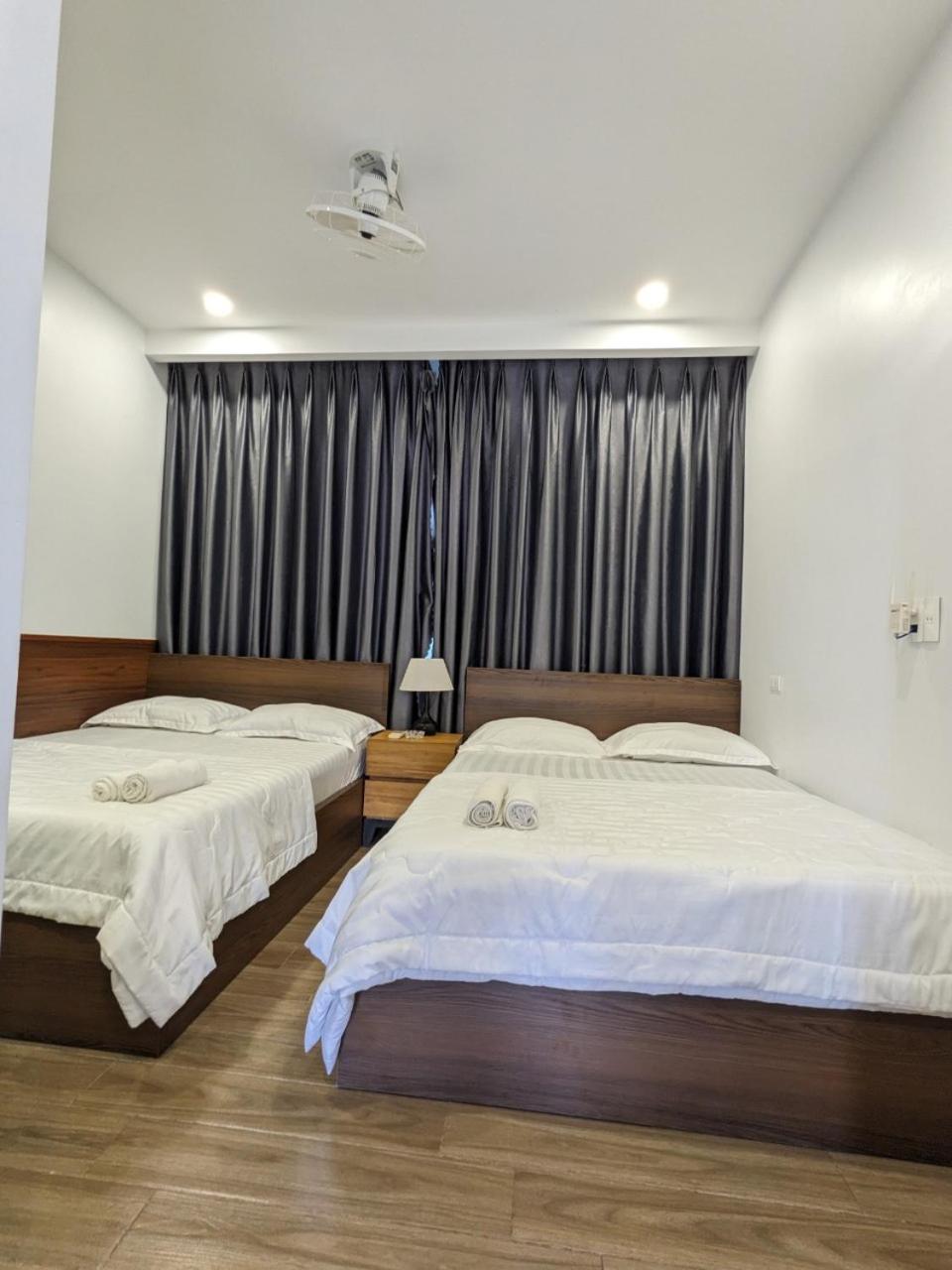Standard Queen Room with Two Queen Beds photo 1