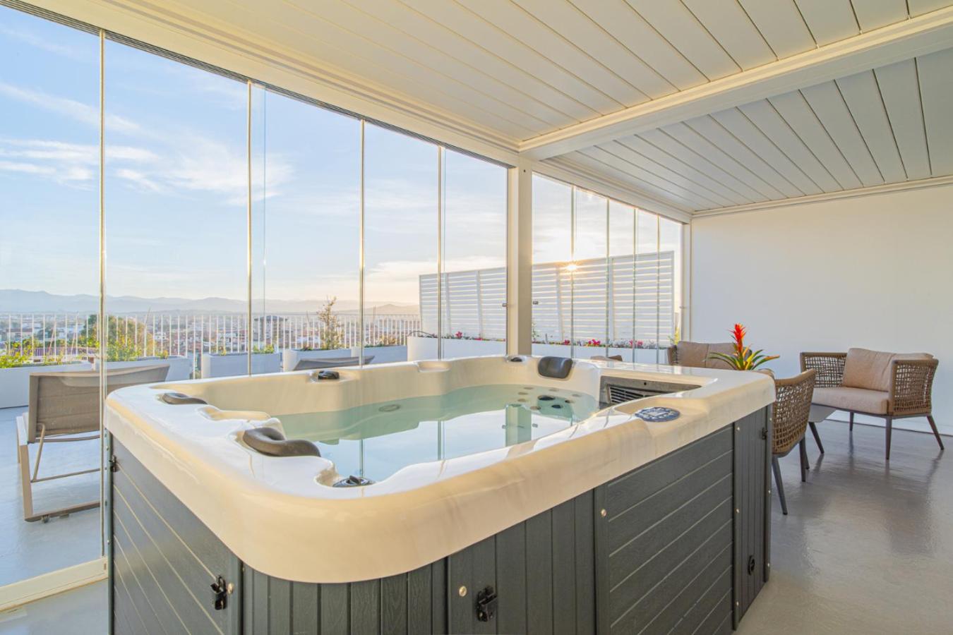 Executive Suite - Photo 8