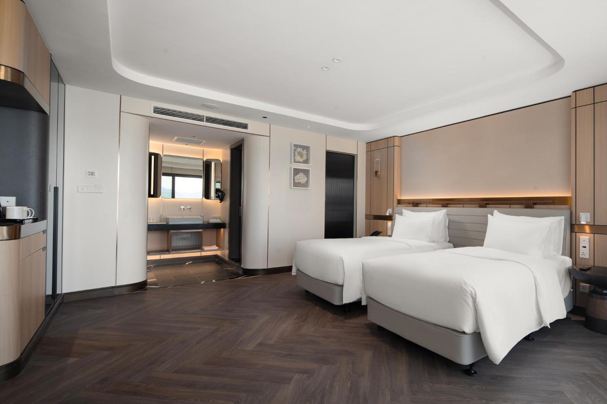 Veranda Suite - Photo 8