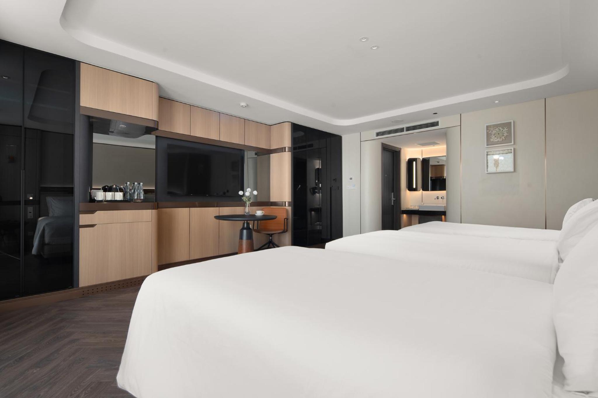 Ocean Suite Triple  - Photo 6