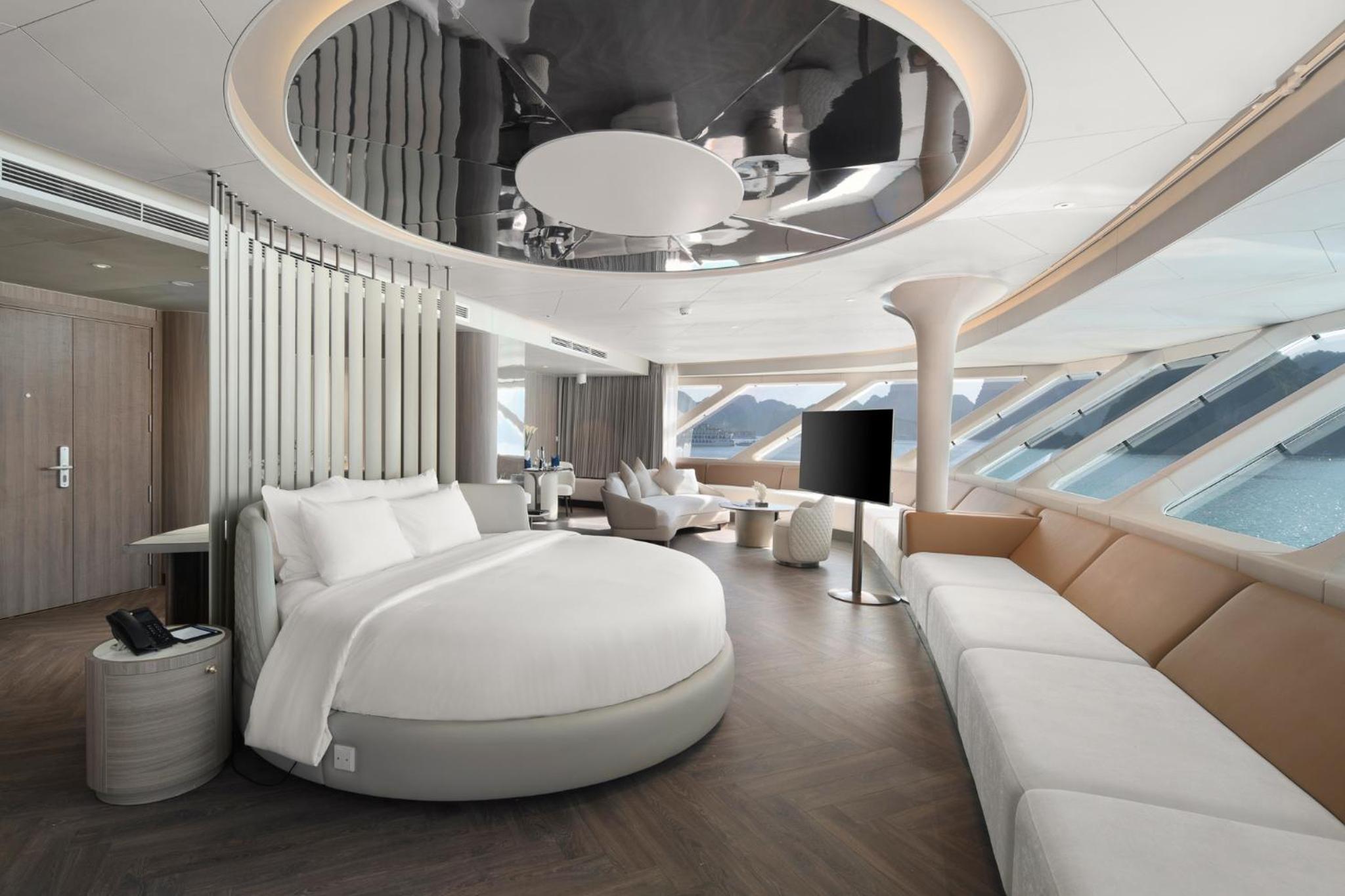 Oceania Suite - Photo 2