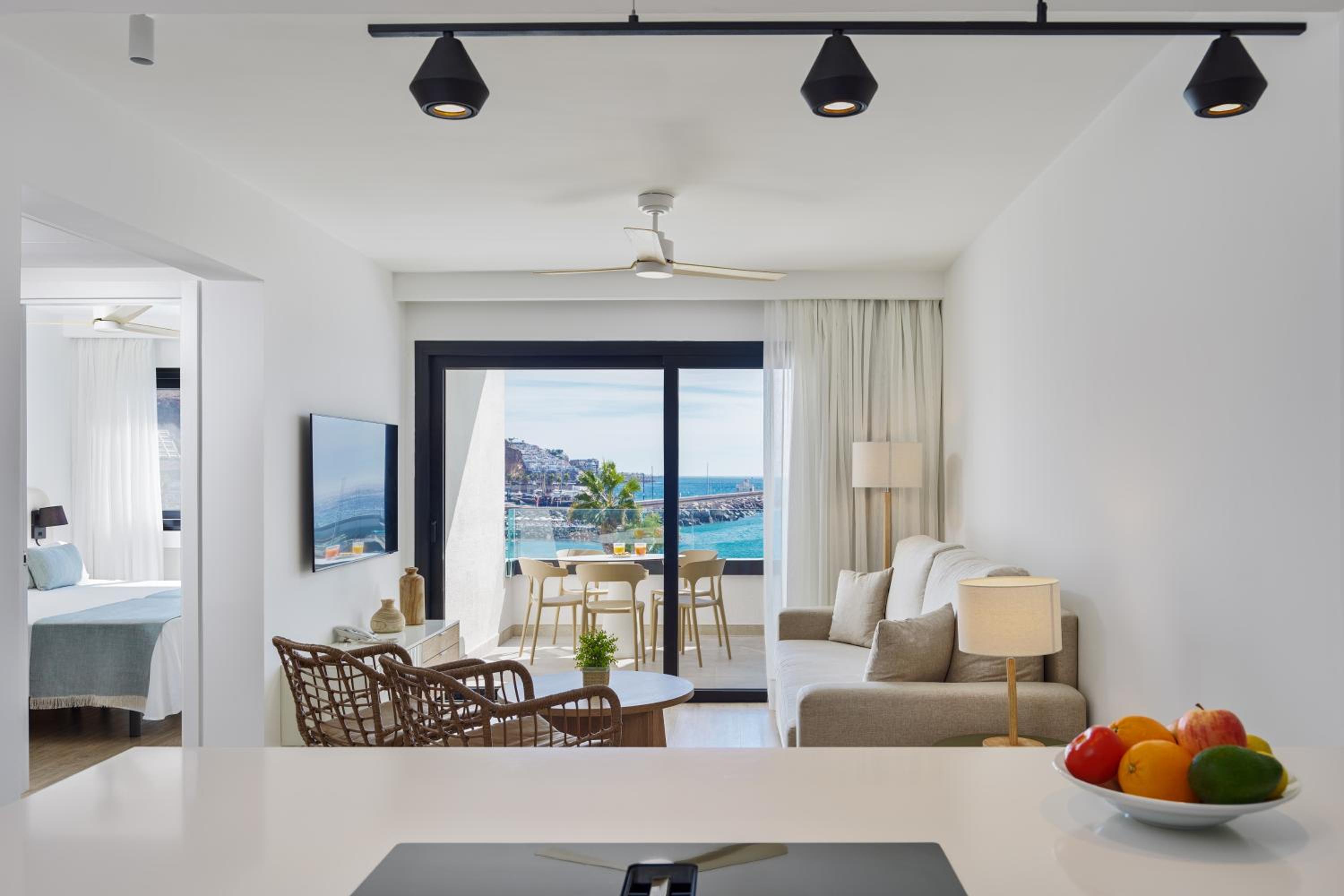 Apartamento de dos habitaciones con balcón