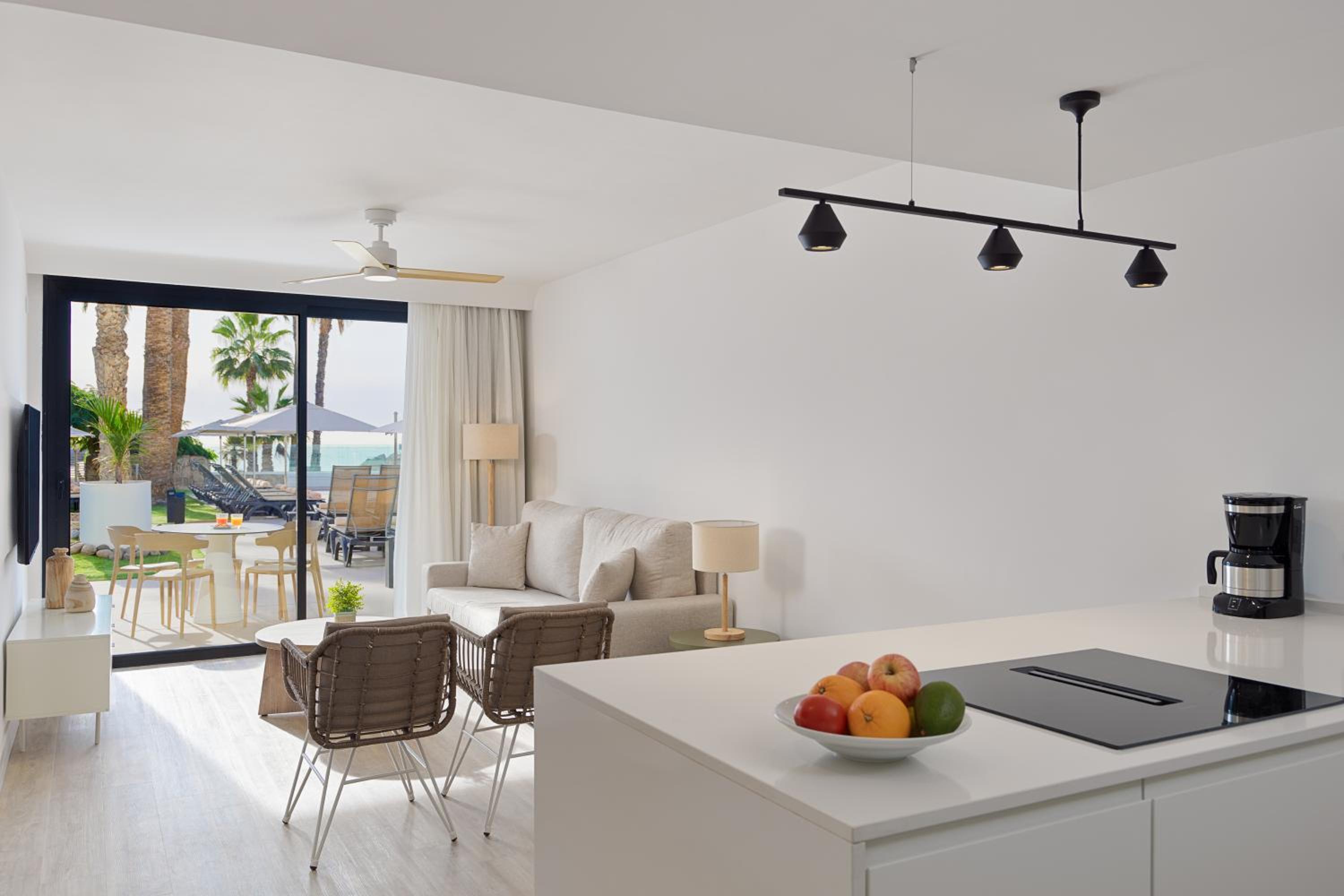 Apartamento de Dos Habitaciones con Terraza