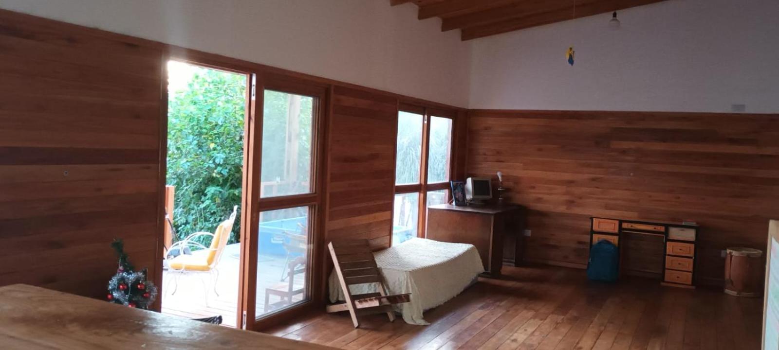 One-Bedroom House photo 1