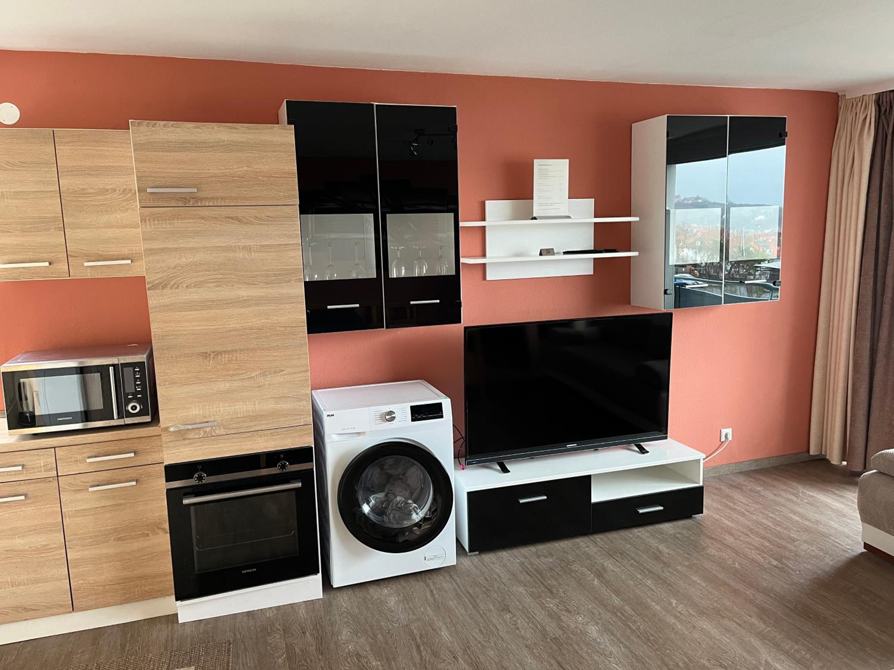 One-Bedroom Apartment - Photo 8