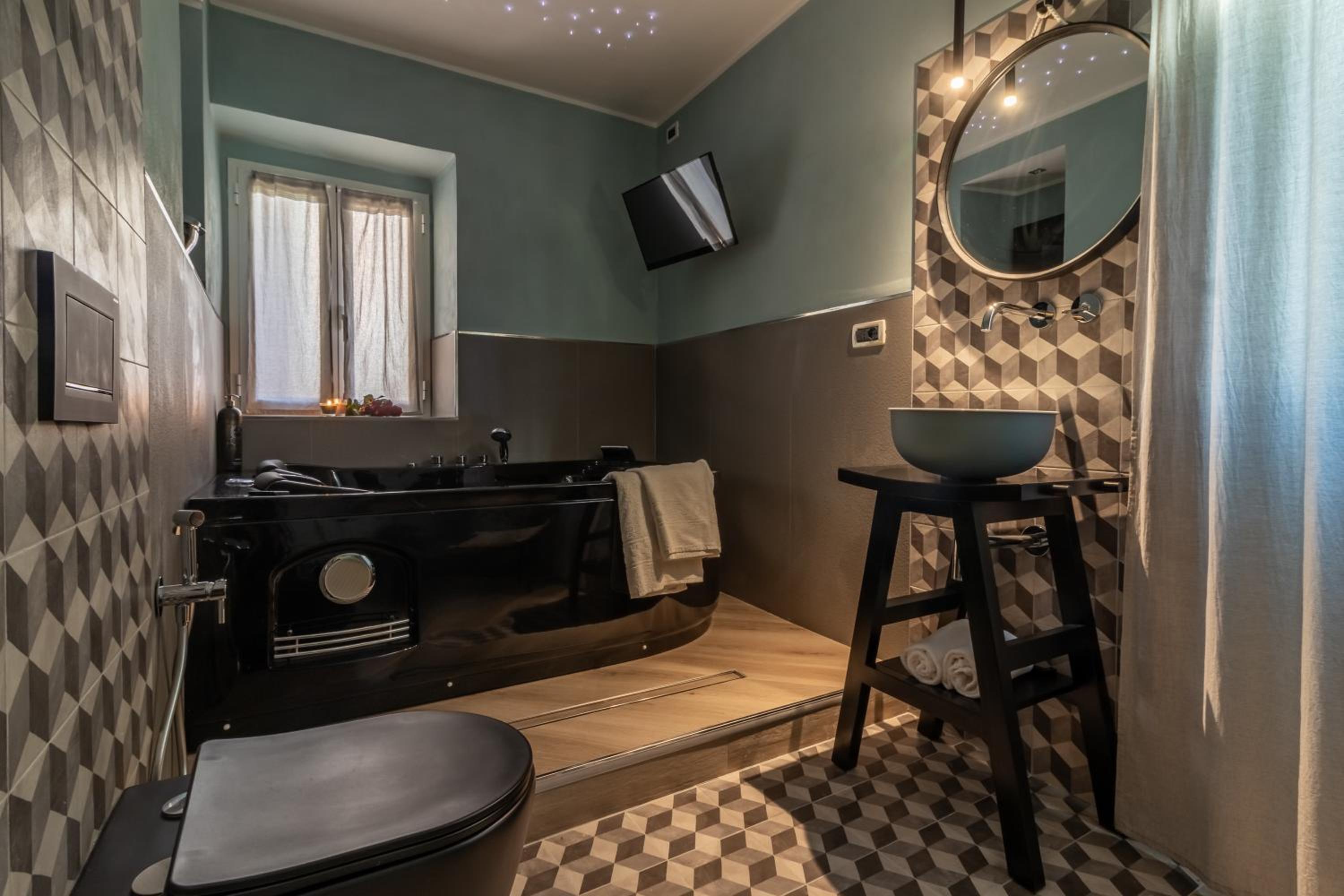 Two-Bedroom Apartment with Terrace - Split Level - Photo 30