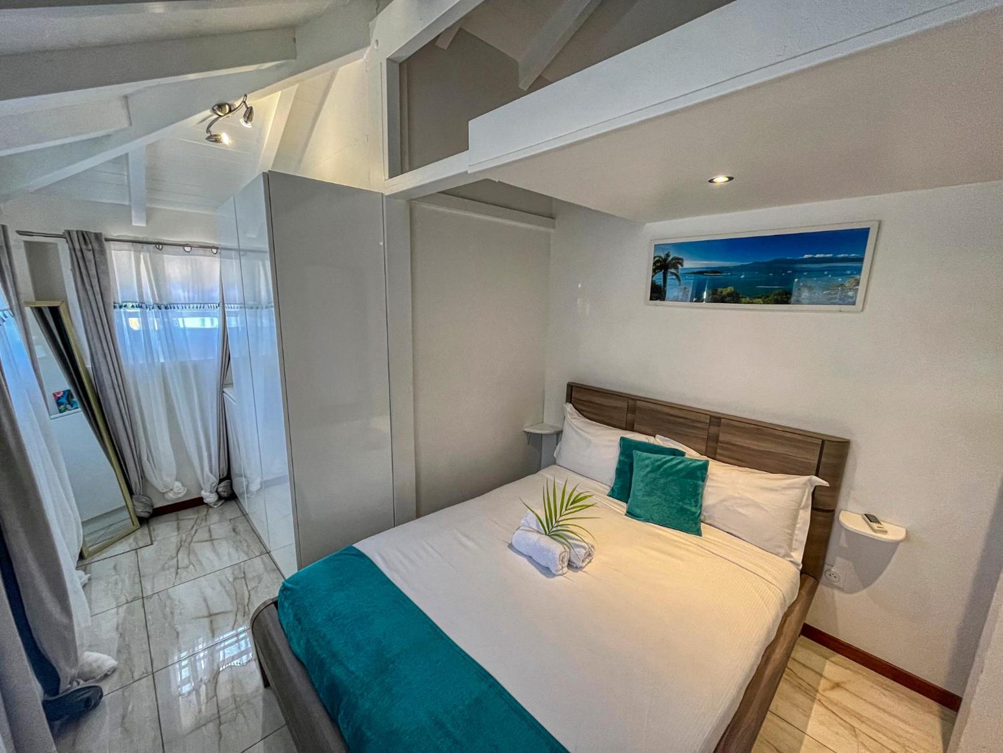 One-Bedroom House photo 1