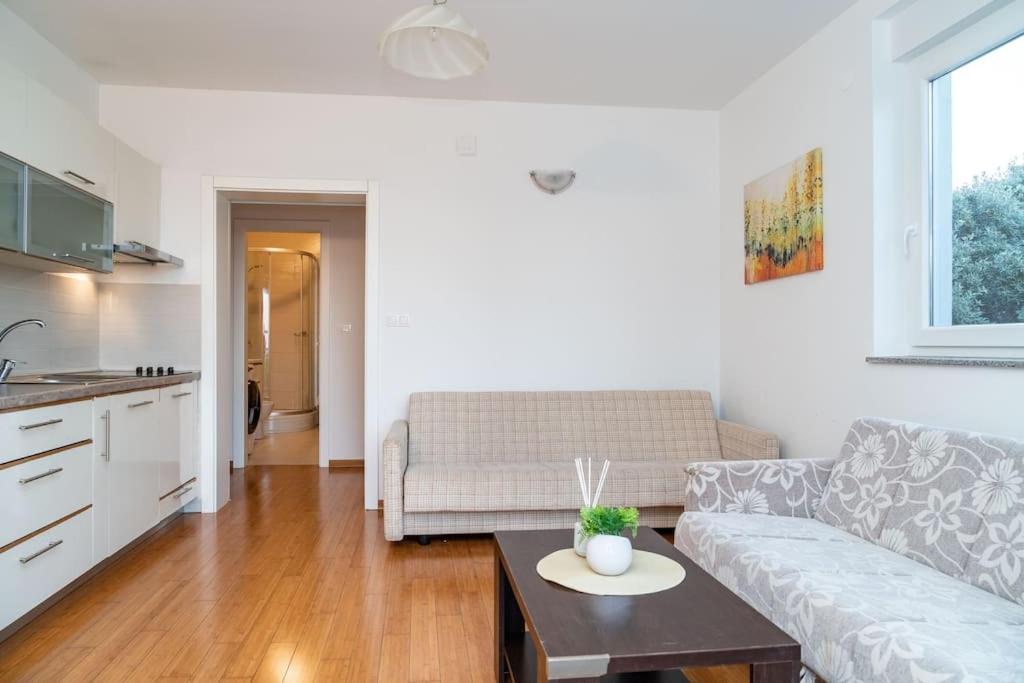 Apartment With Sea View