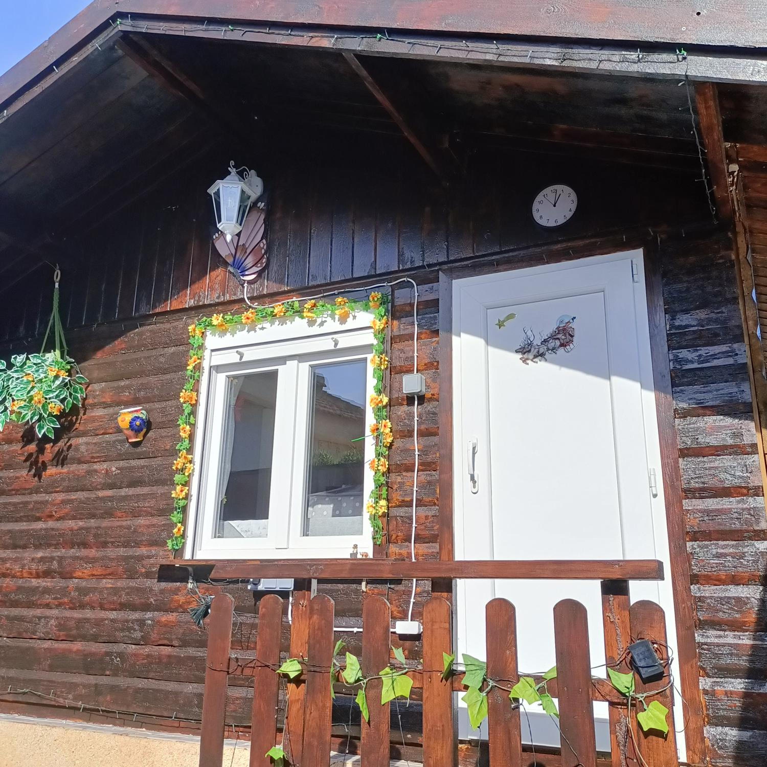 One-Bedroom Chalet - Photo 7