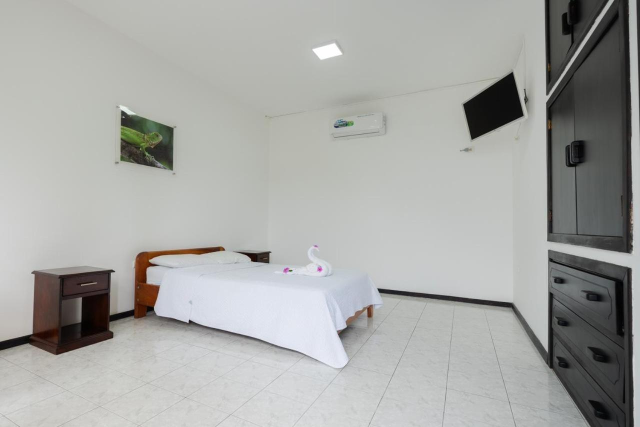 Single Room With Private Bathroom photo 1
