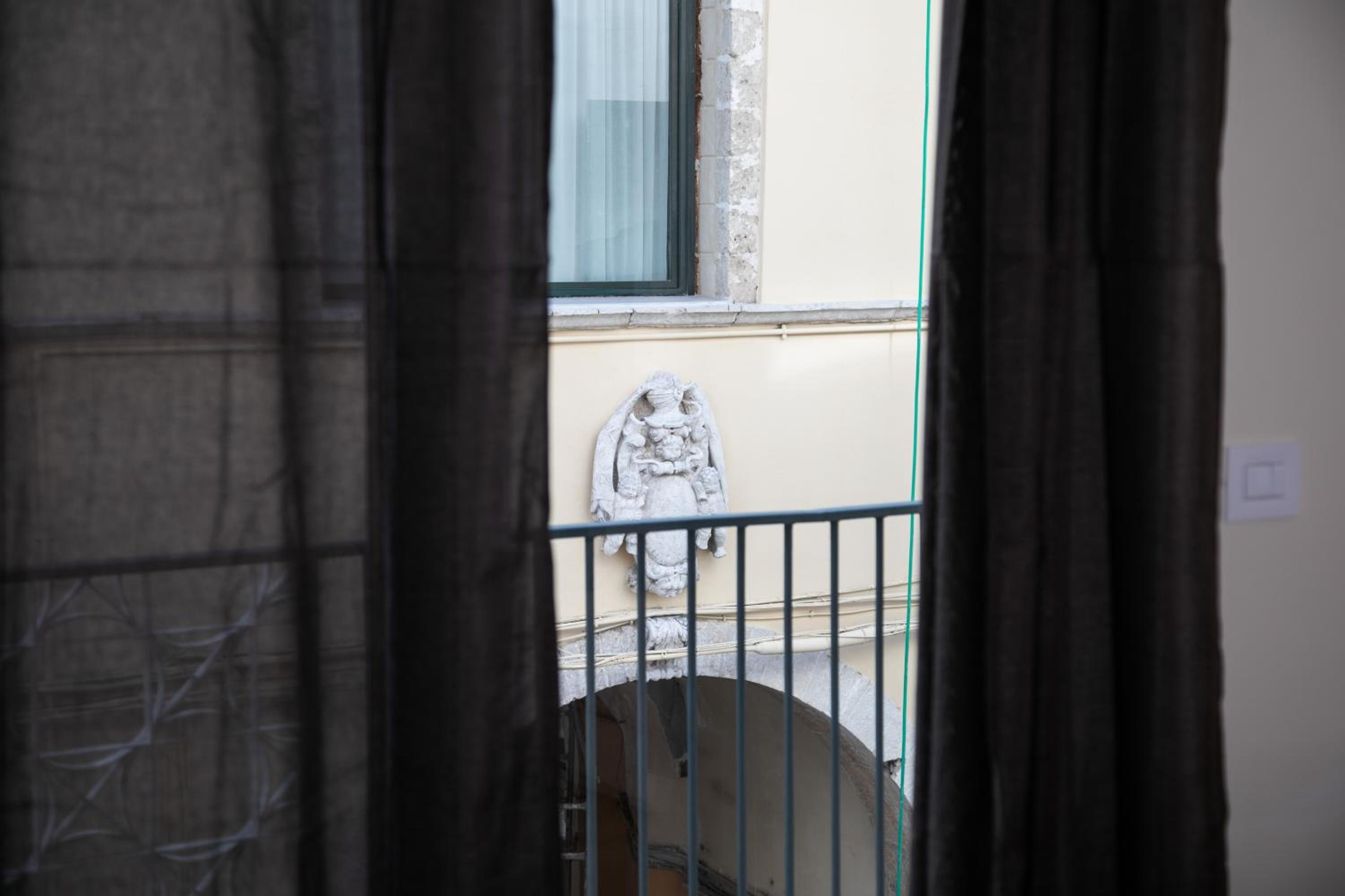 Deluxe Apartment photo 2