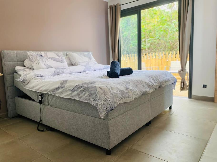 Three-Bedroom Villa photo 2