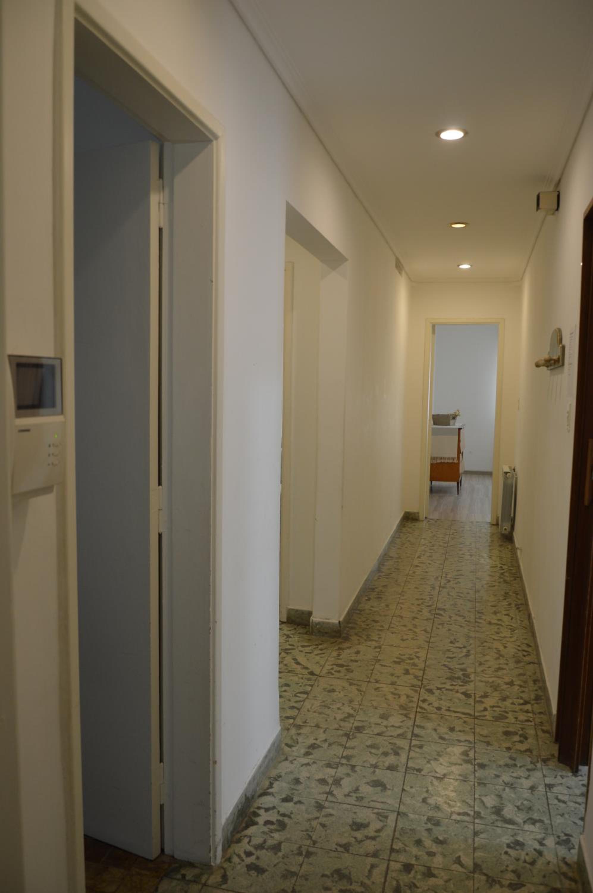 Four-Bedroom House photo 3