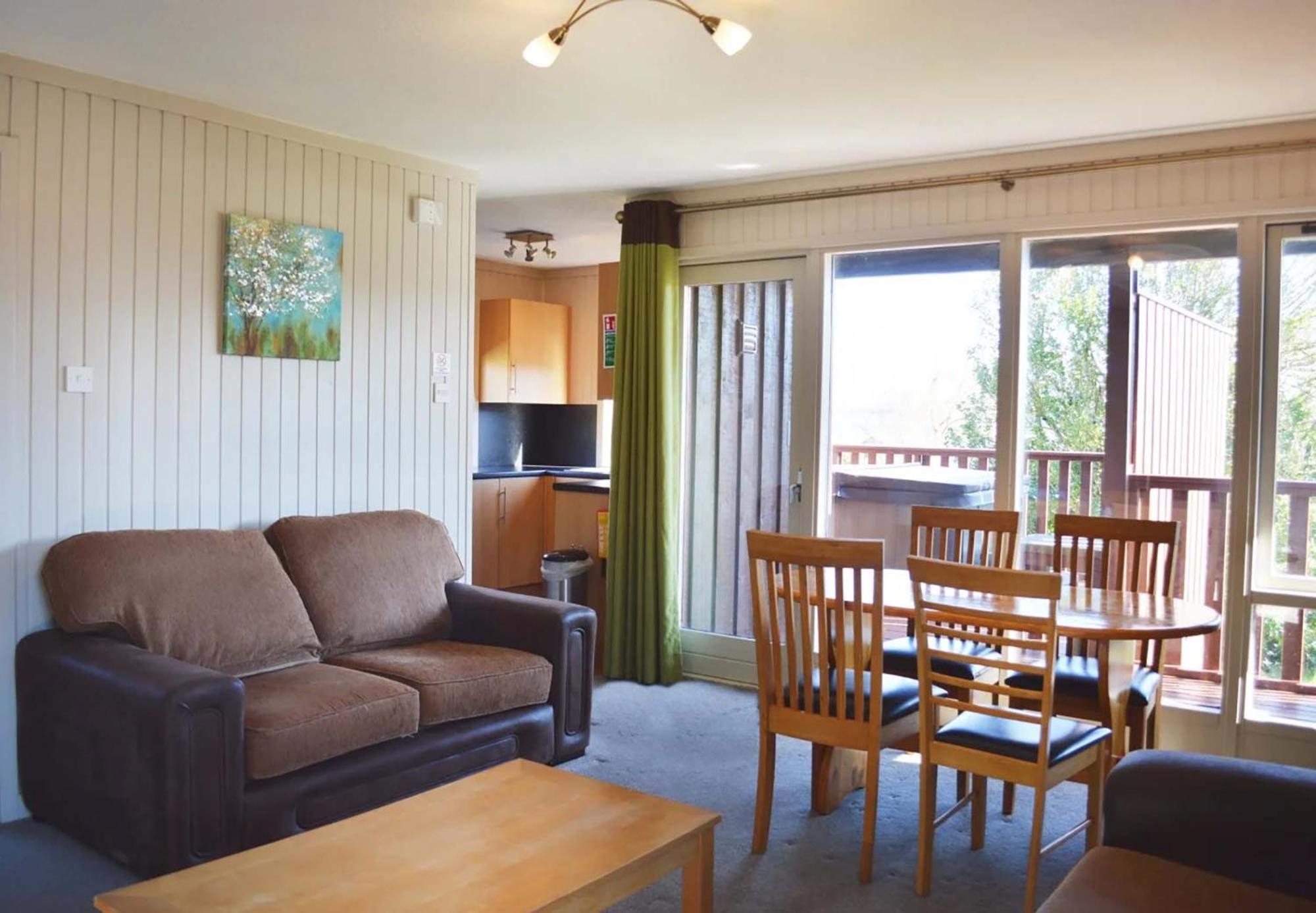 Pet Friendly Classic Hot Tub Lodge 2 Bedroom photo 1
