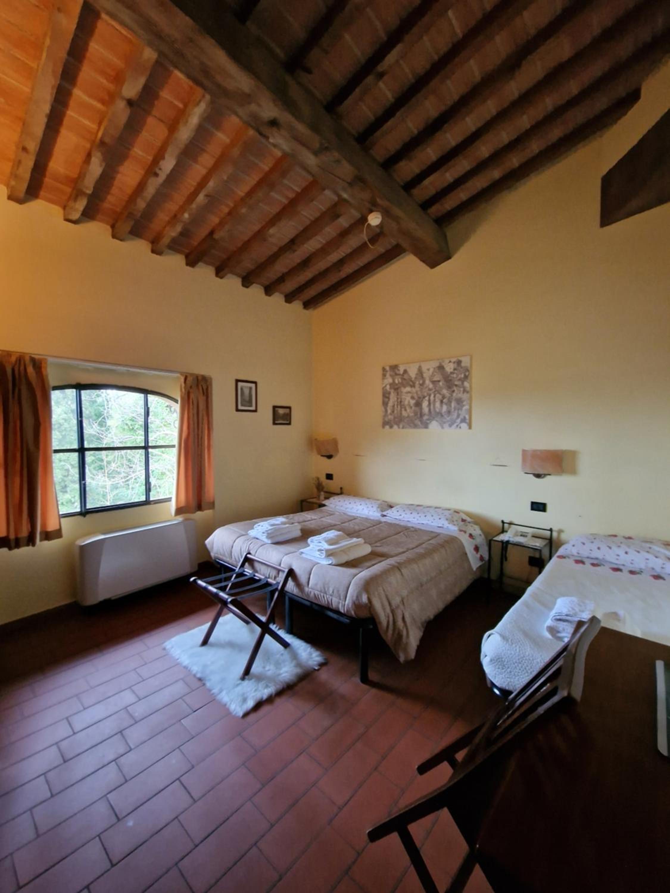 Triple Room - Photo 12