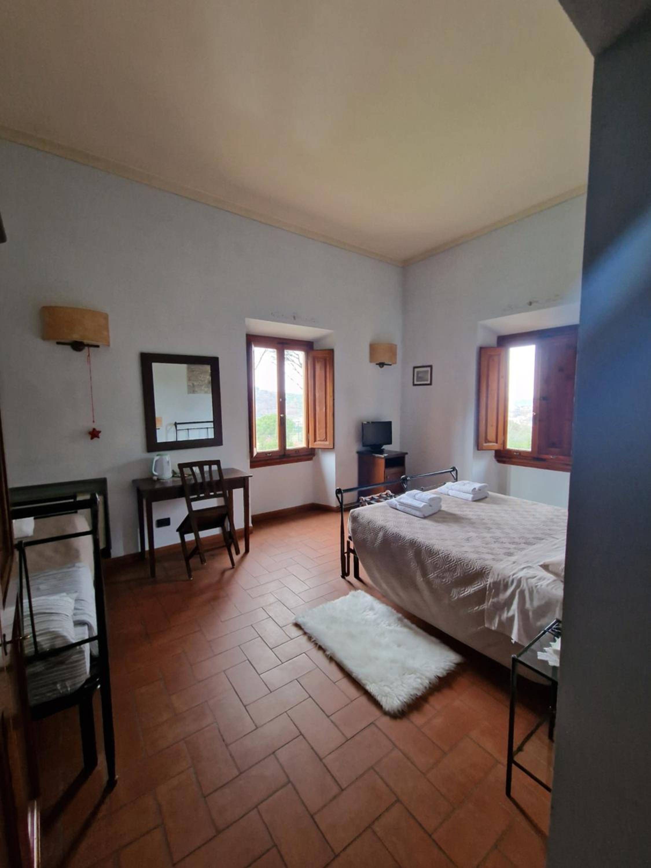 Triple Room - Photo 6