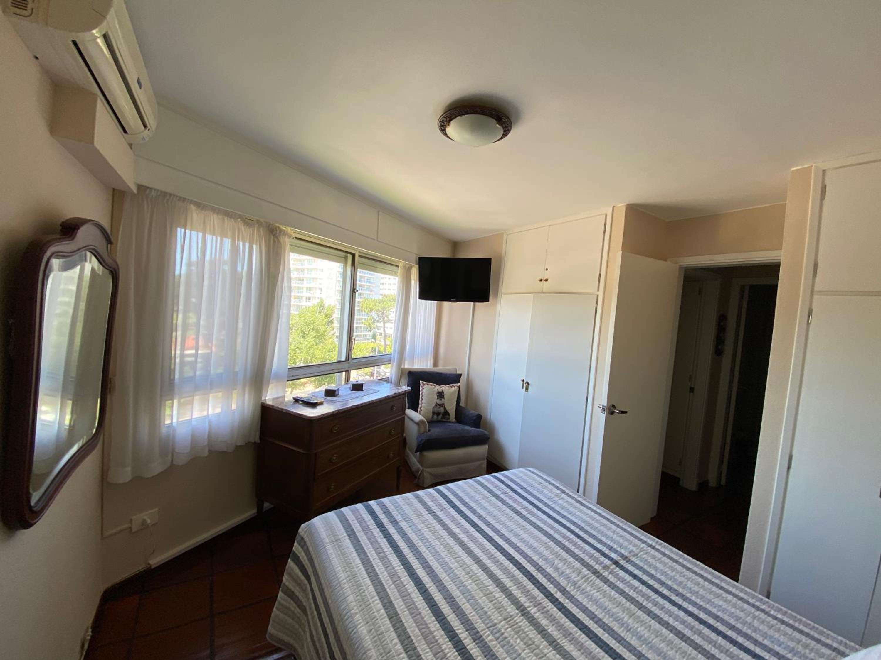 Two-Bedroom Apartment photo 2