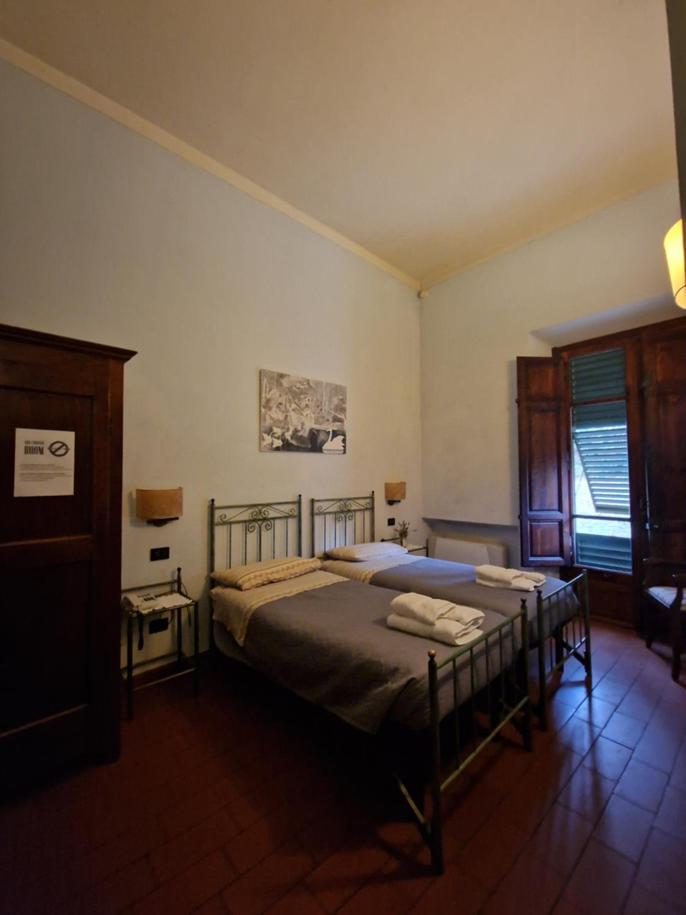Classic Twin Room - Photo 5