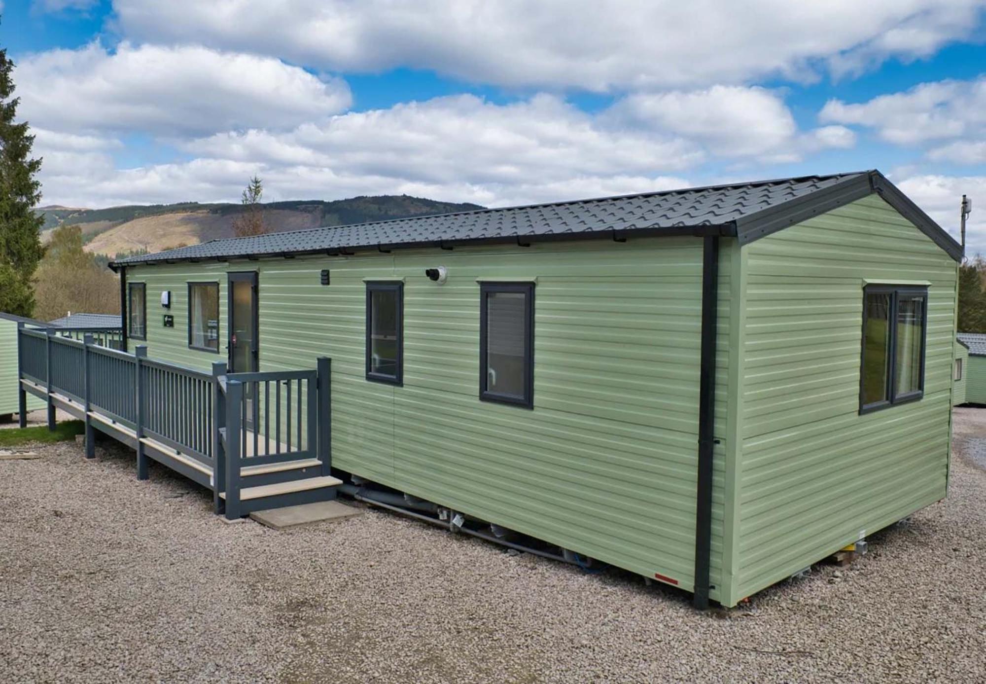 Pet Friendly Gold 2 Bed Caravan