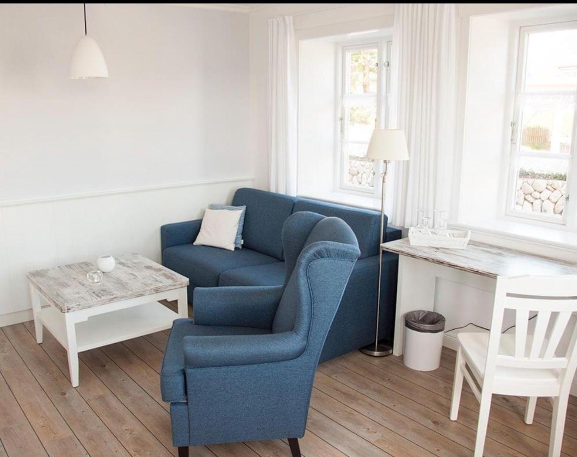 Suite 12 photo 3