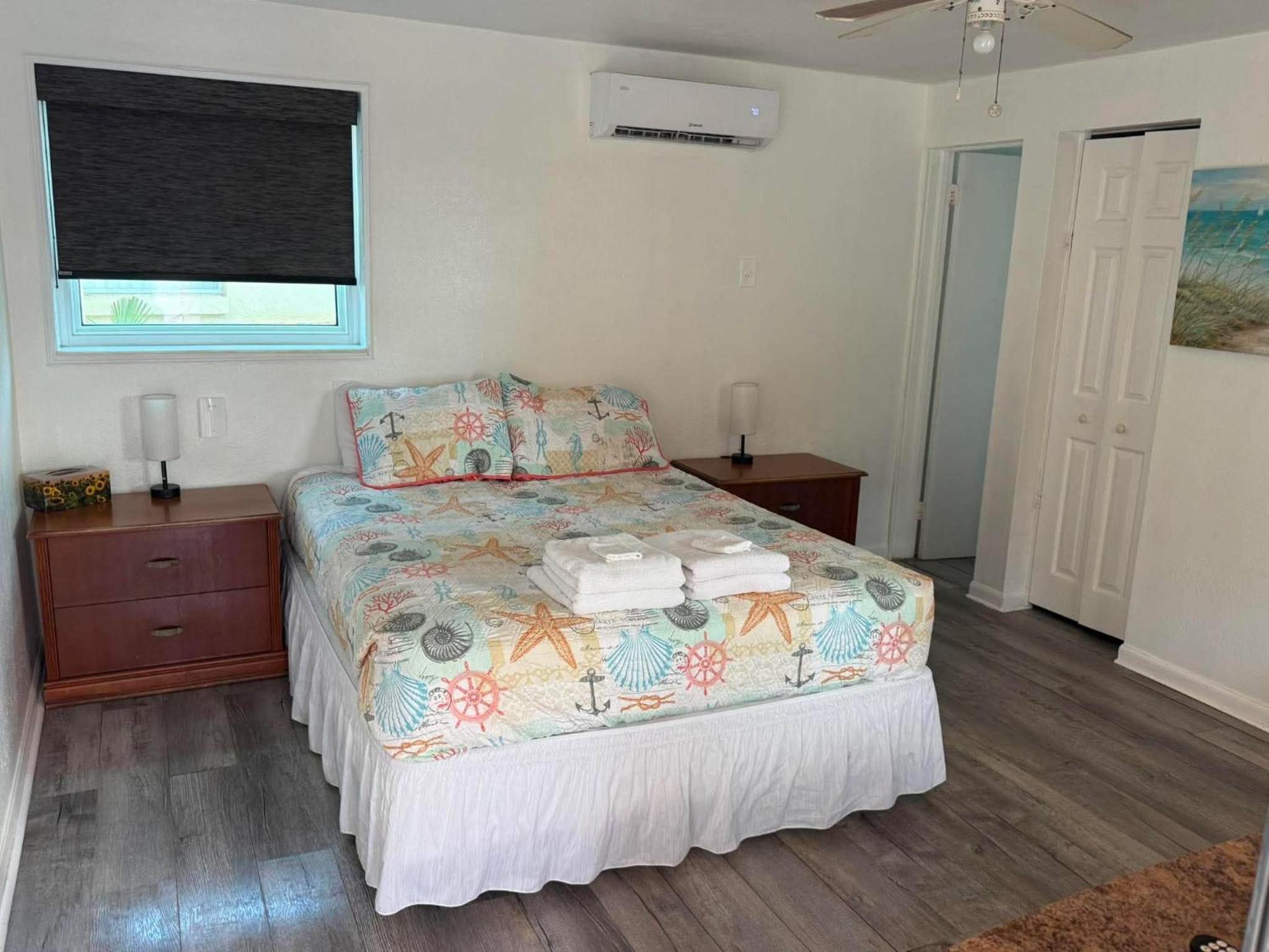 Deluxe Queen Studio