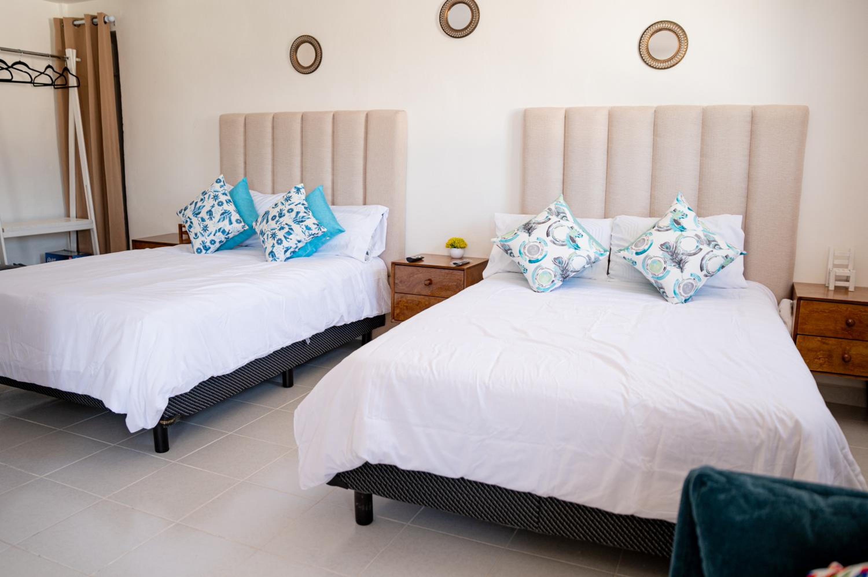 Superior Bungalow - Photo 7