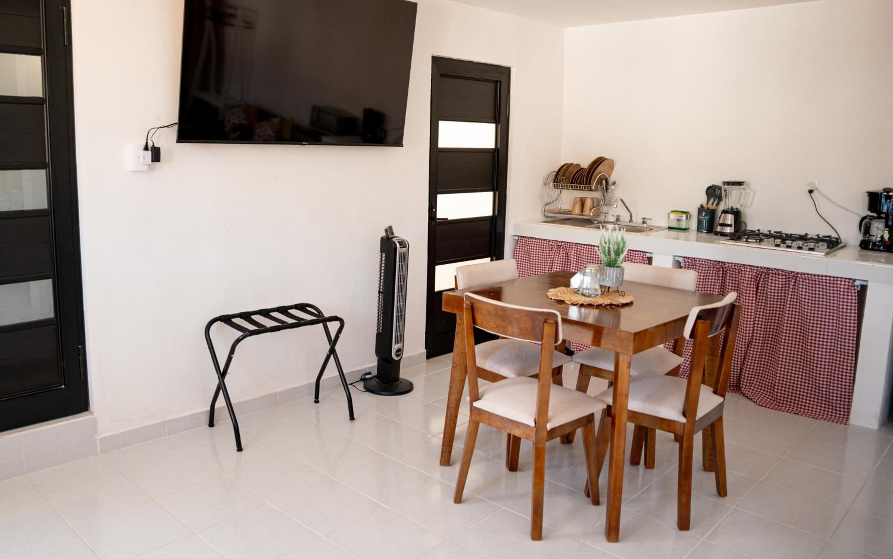 Superior Bungalow - Photo 12