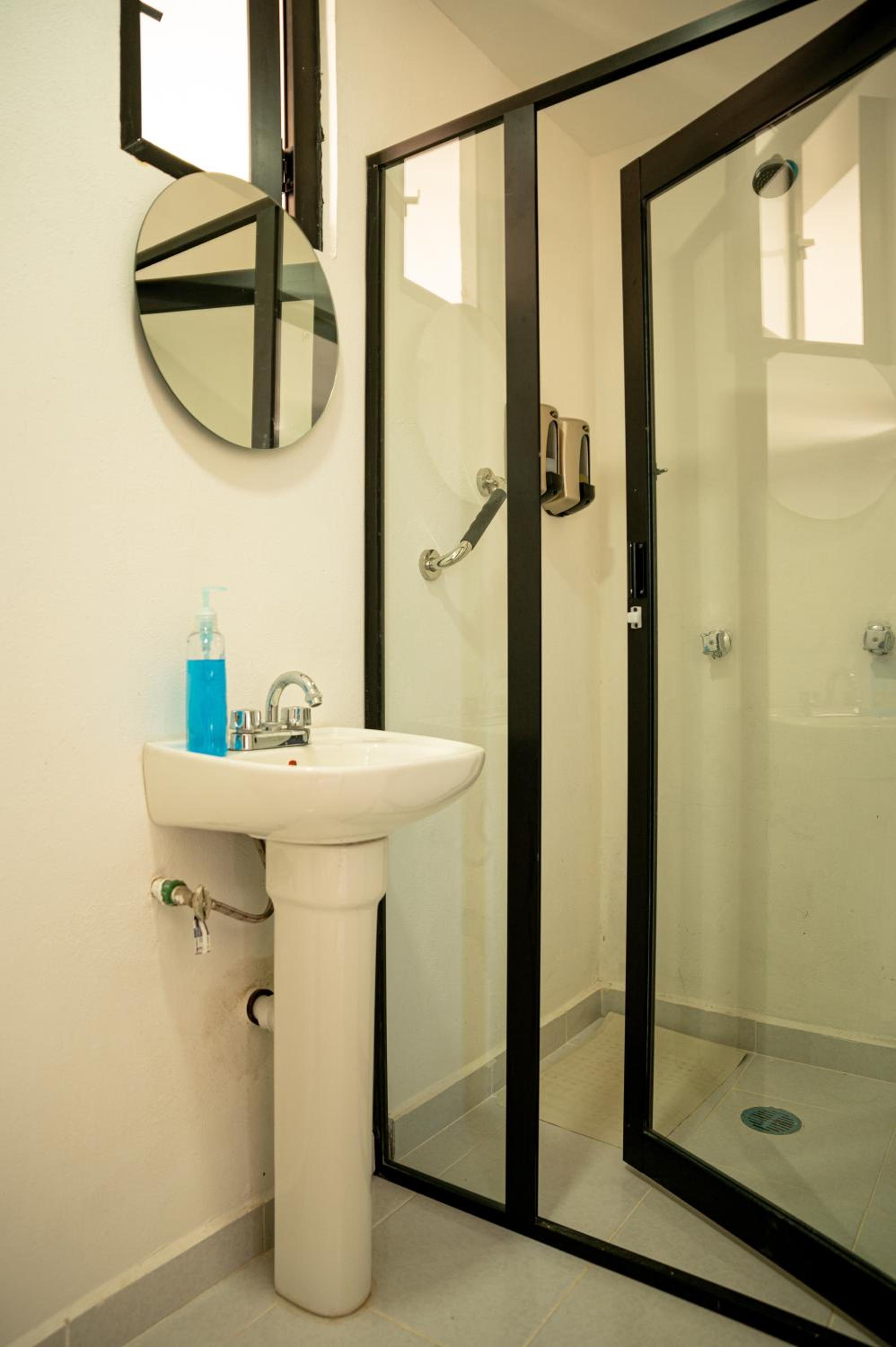 Superior Bungalow - Photo 8