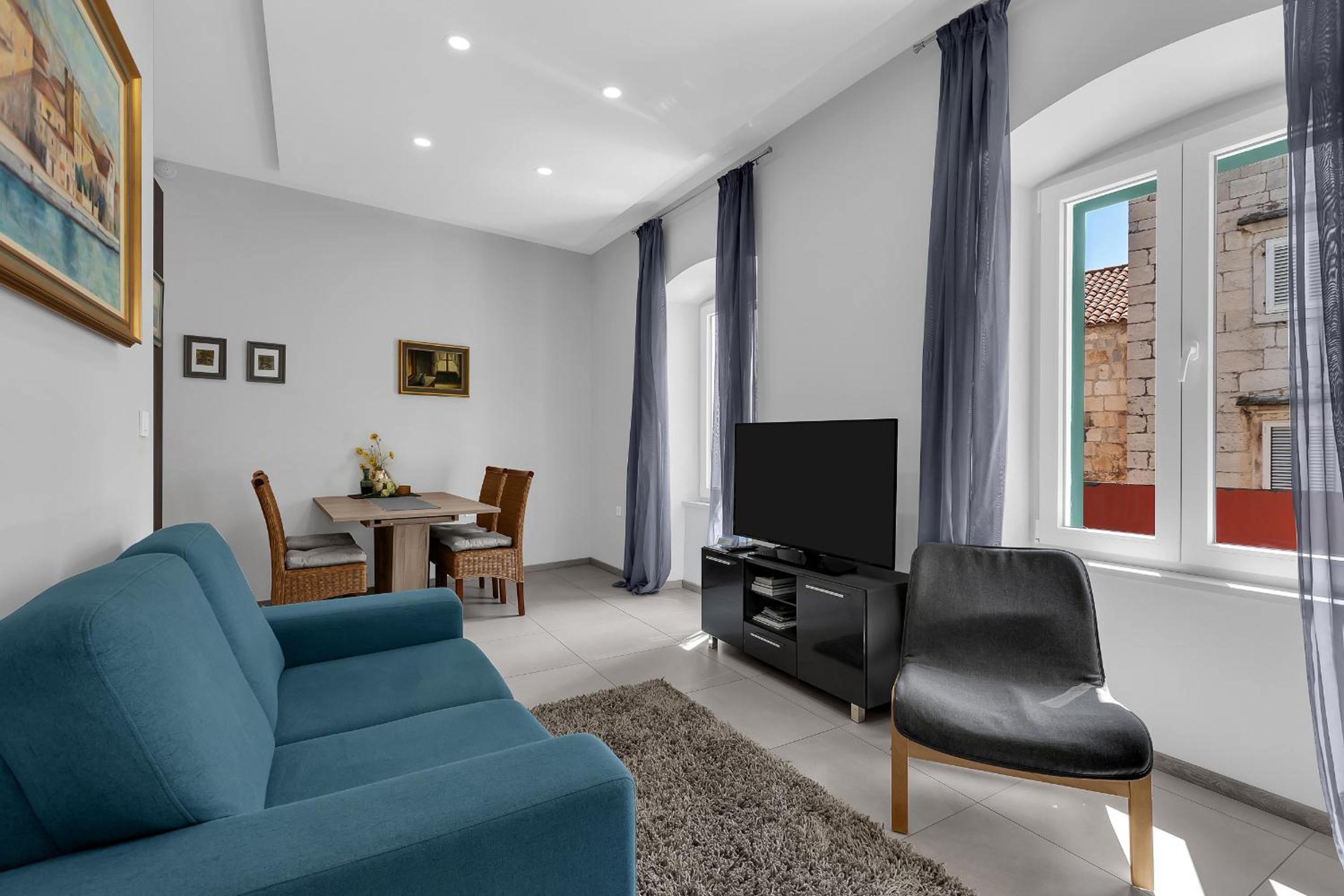 Deluxe Apartment
