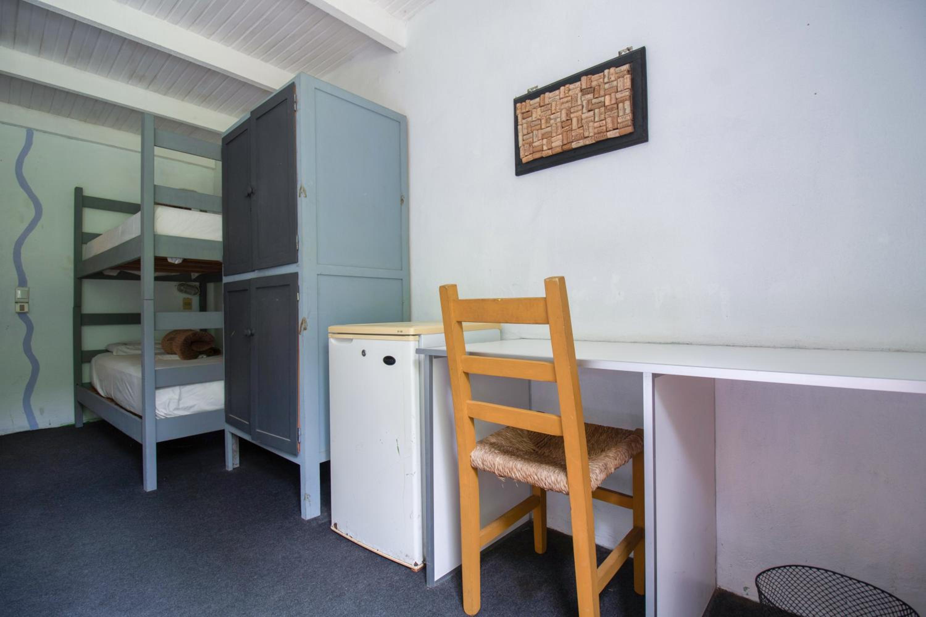 Quadruple Room with Private Bathroom photo 1