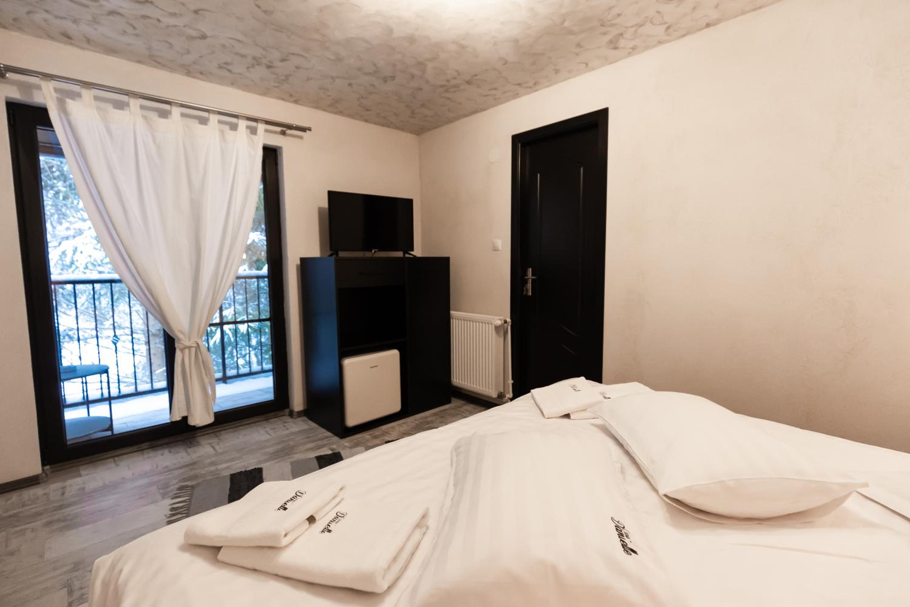 Double Room - Photo 1