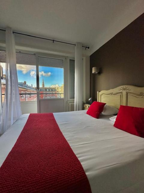 Comfort Queen Room - Photo 1