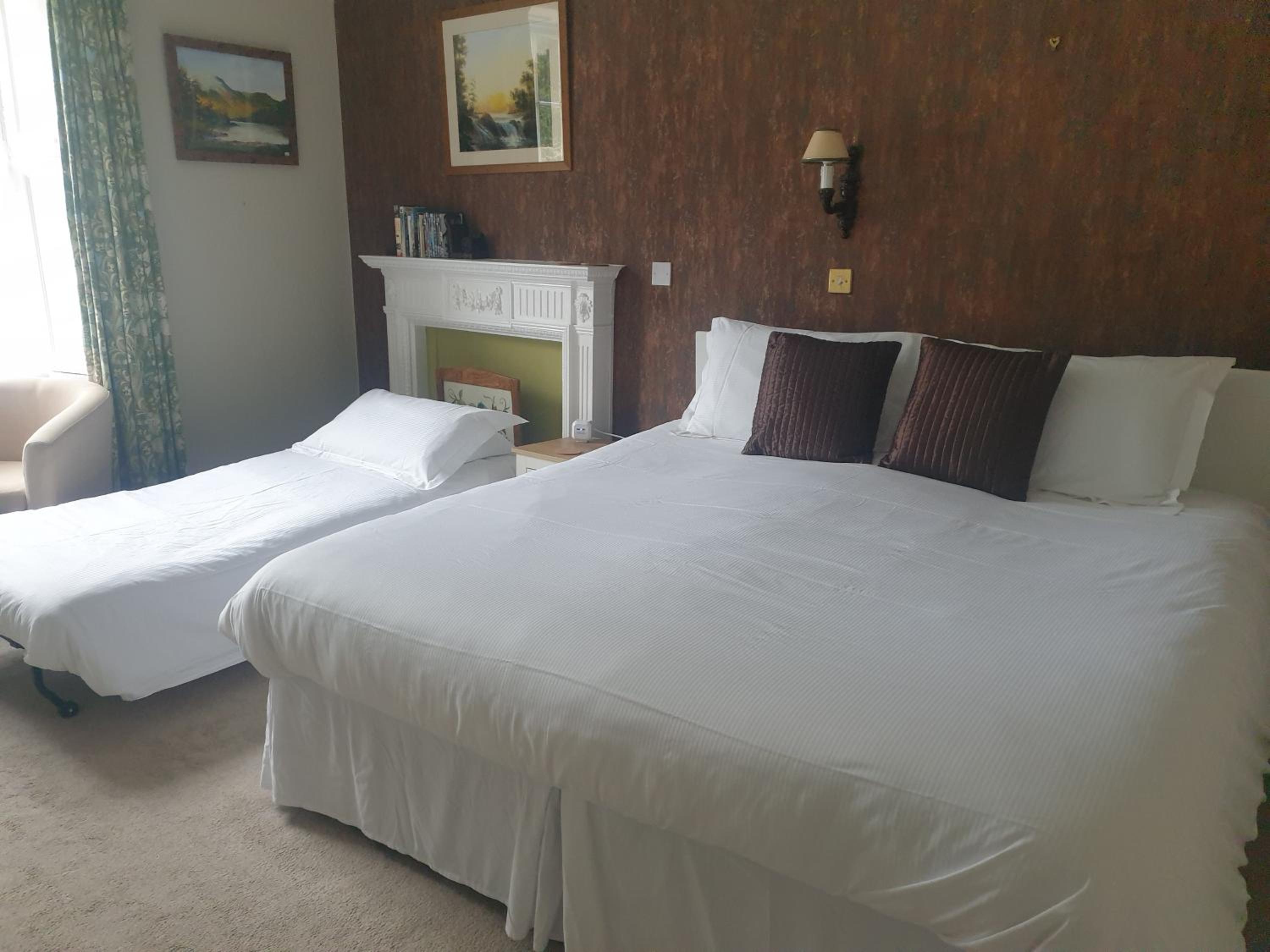 Superior Twin or Double Room photo 2