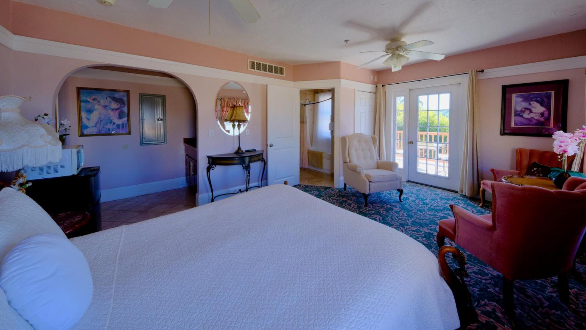 Deluxe Suite with Sea View