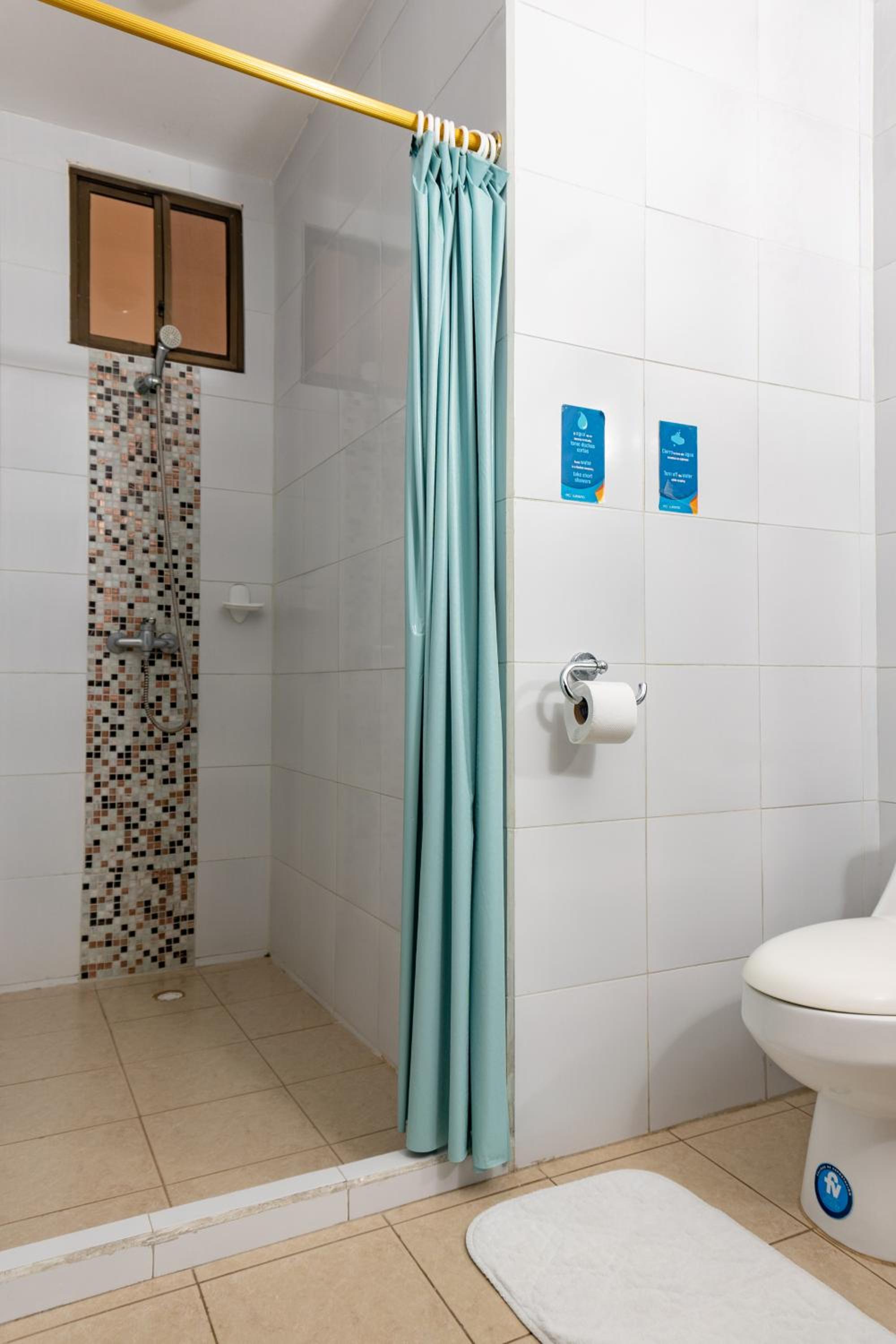 Quadruple Room With Private Bathroom photo 3