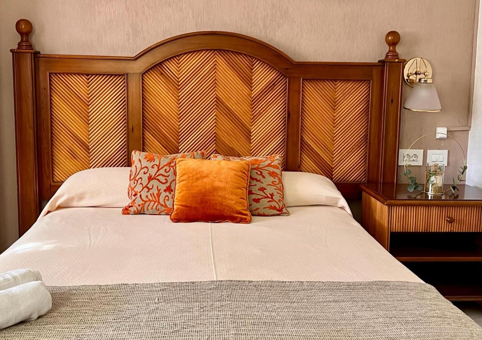 Double Room - Photo 14