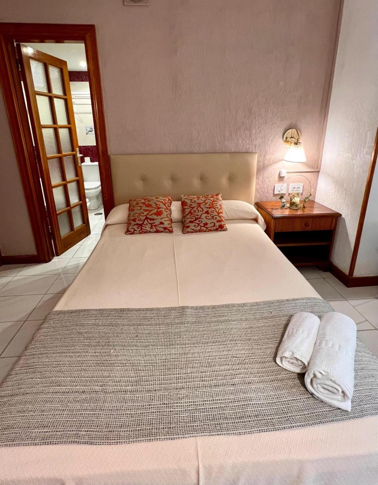 Small Double Room photo 3