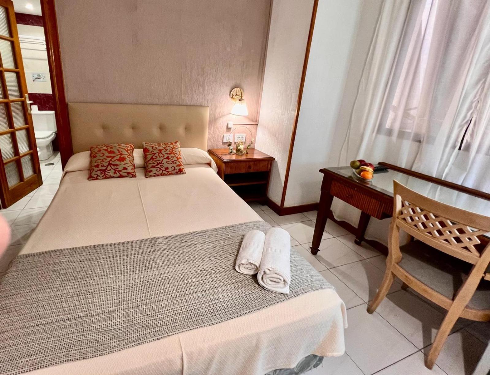 Small Double Room photo 3