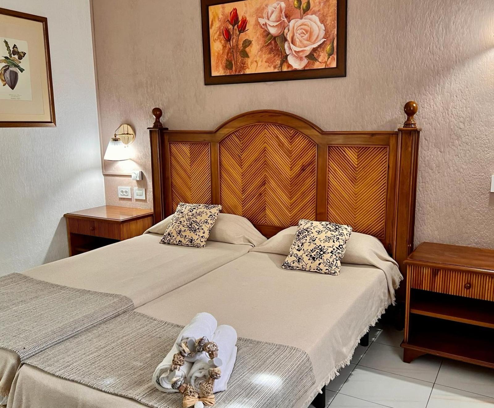 Twin Room - Photo 1