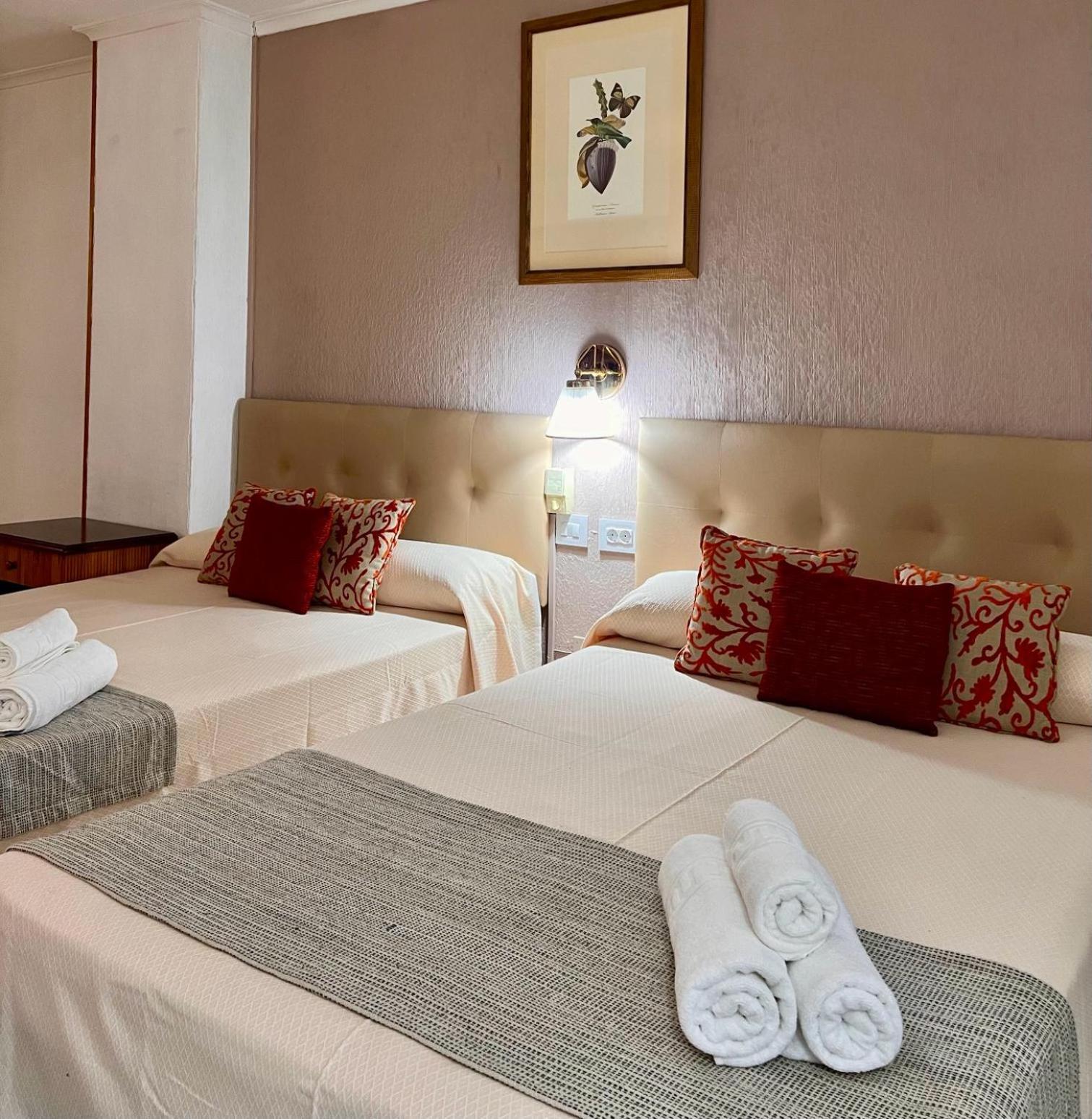 Triple Room - Photo 6