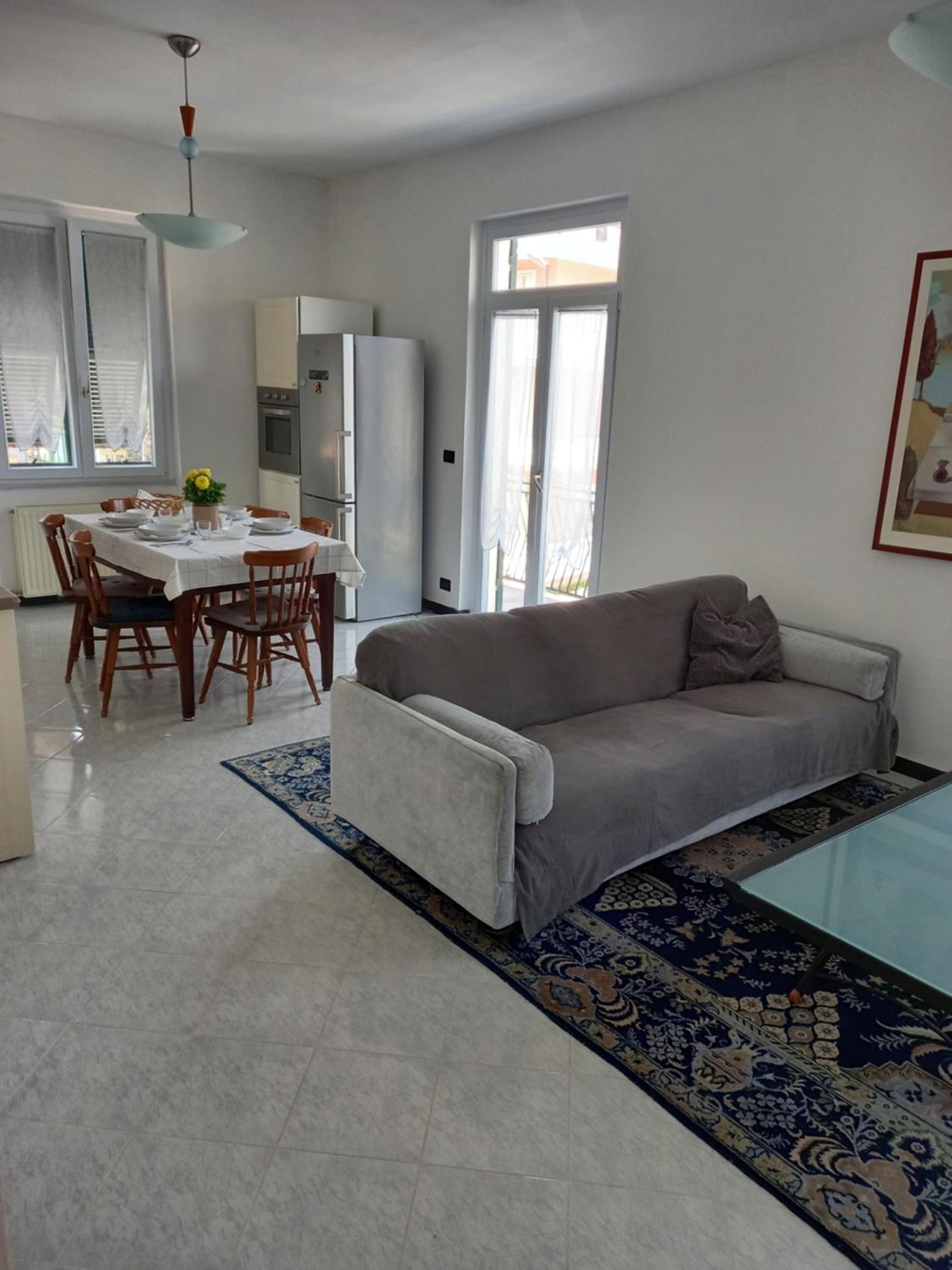 Apartment photo 2